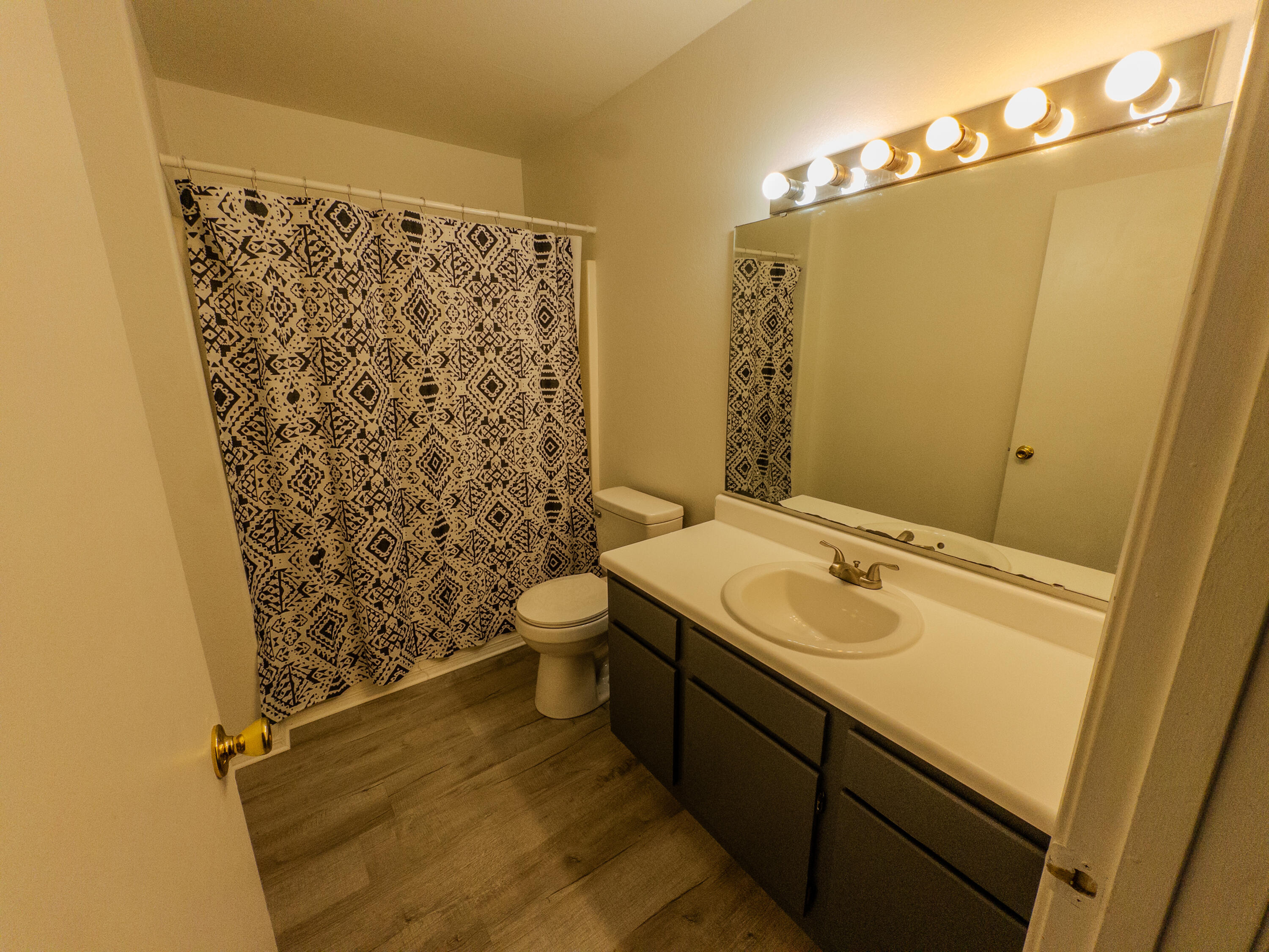 property viewer photo 25