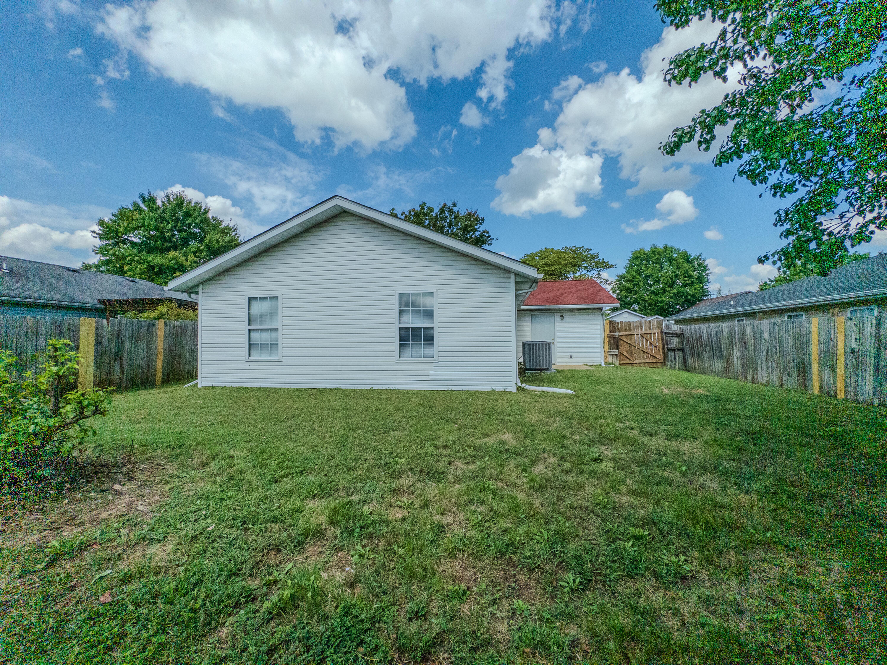 property viewer photo 33