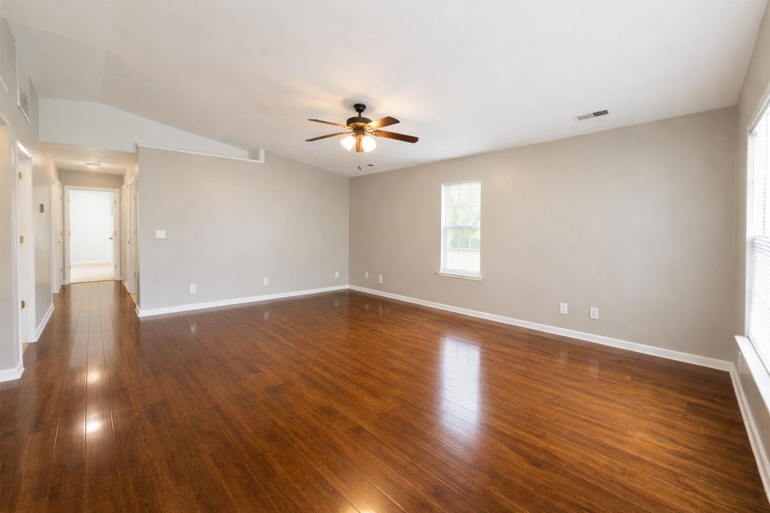 property viewer photo 4