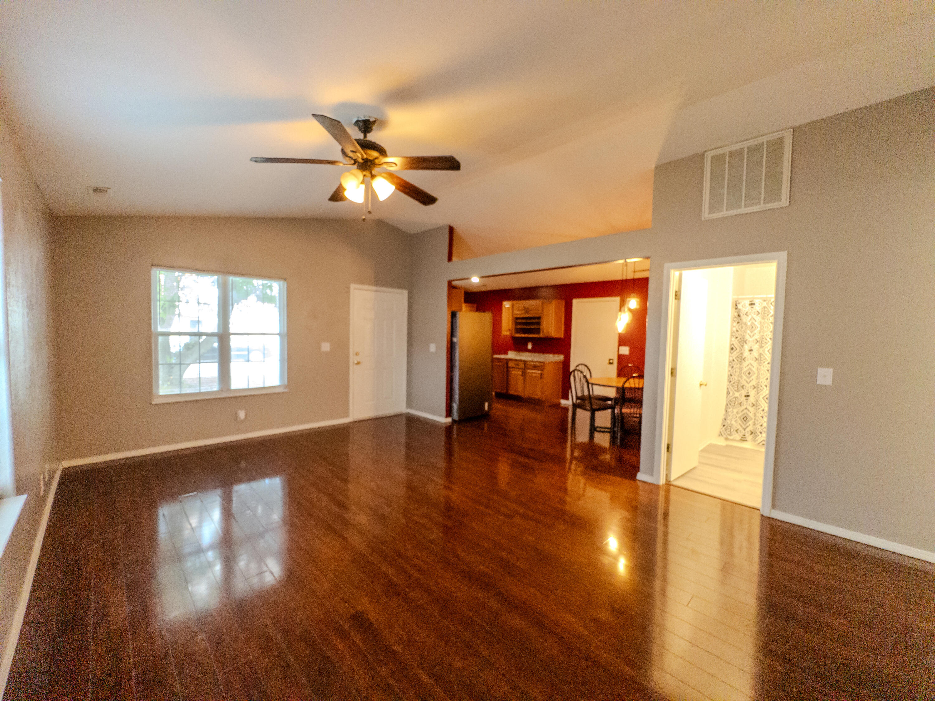 property viewer photo 7