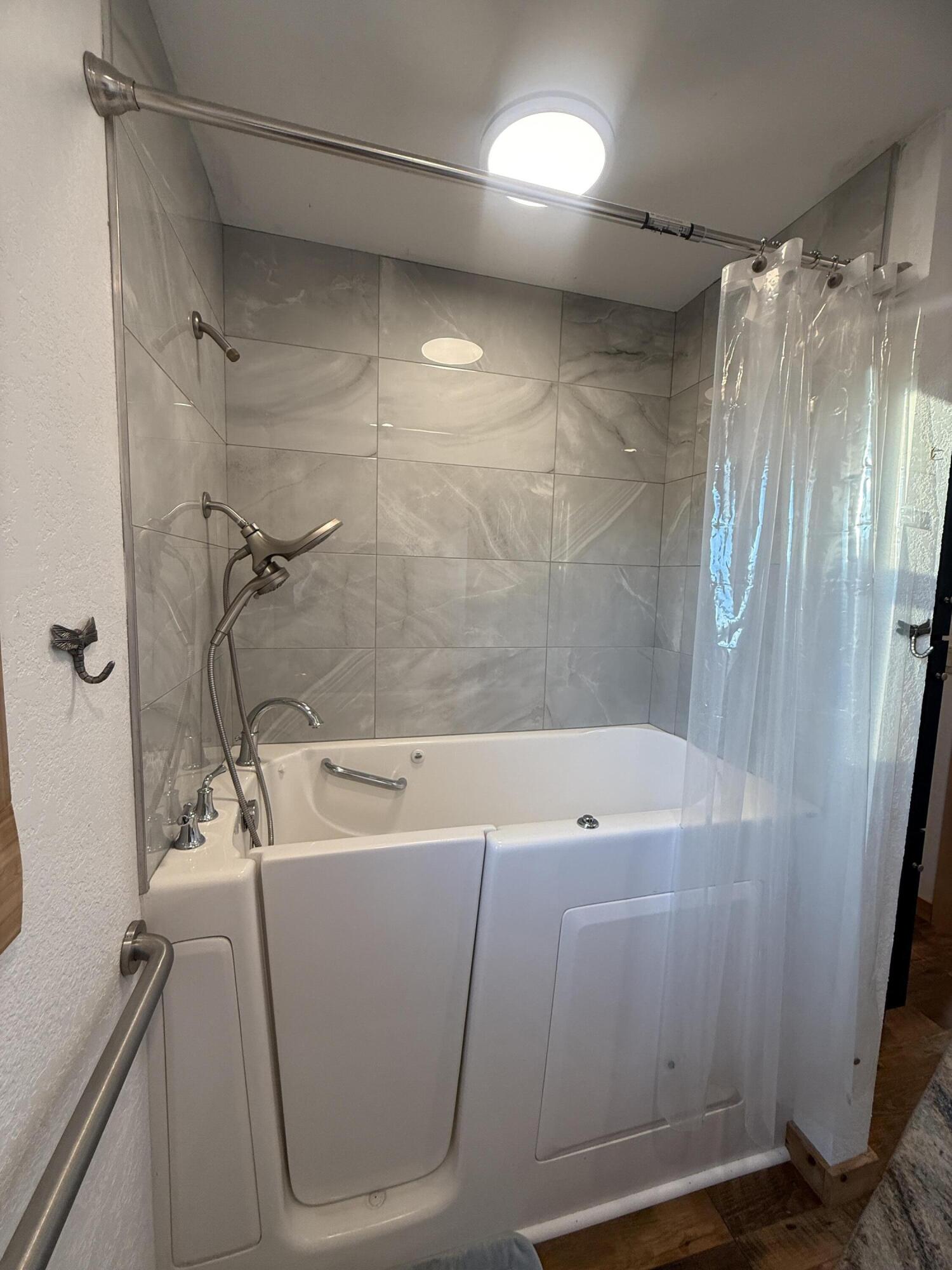 property viewer photo 19
