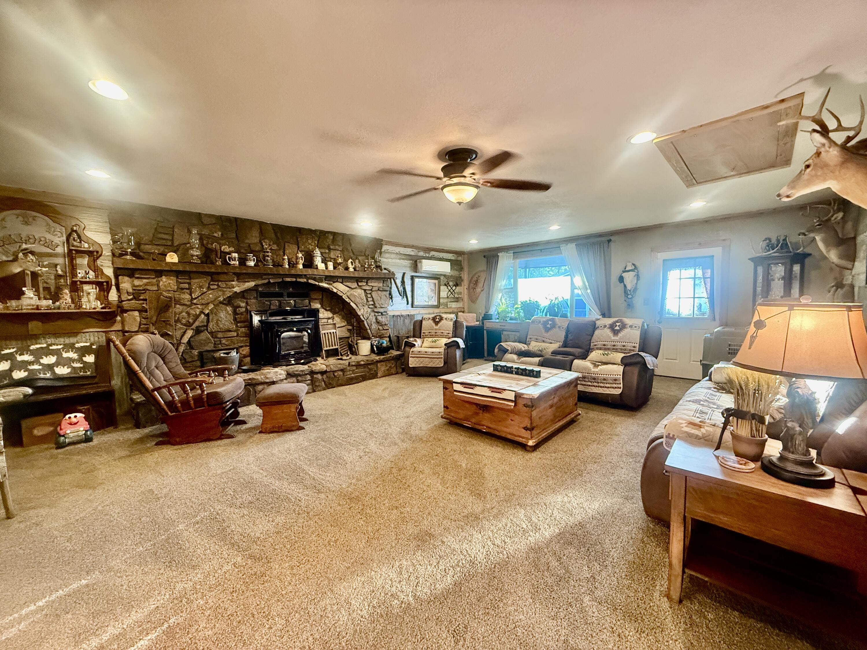 property viewer photo 3