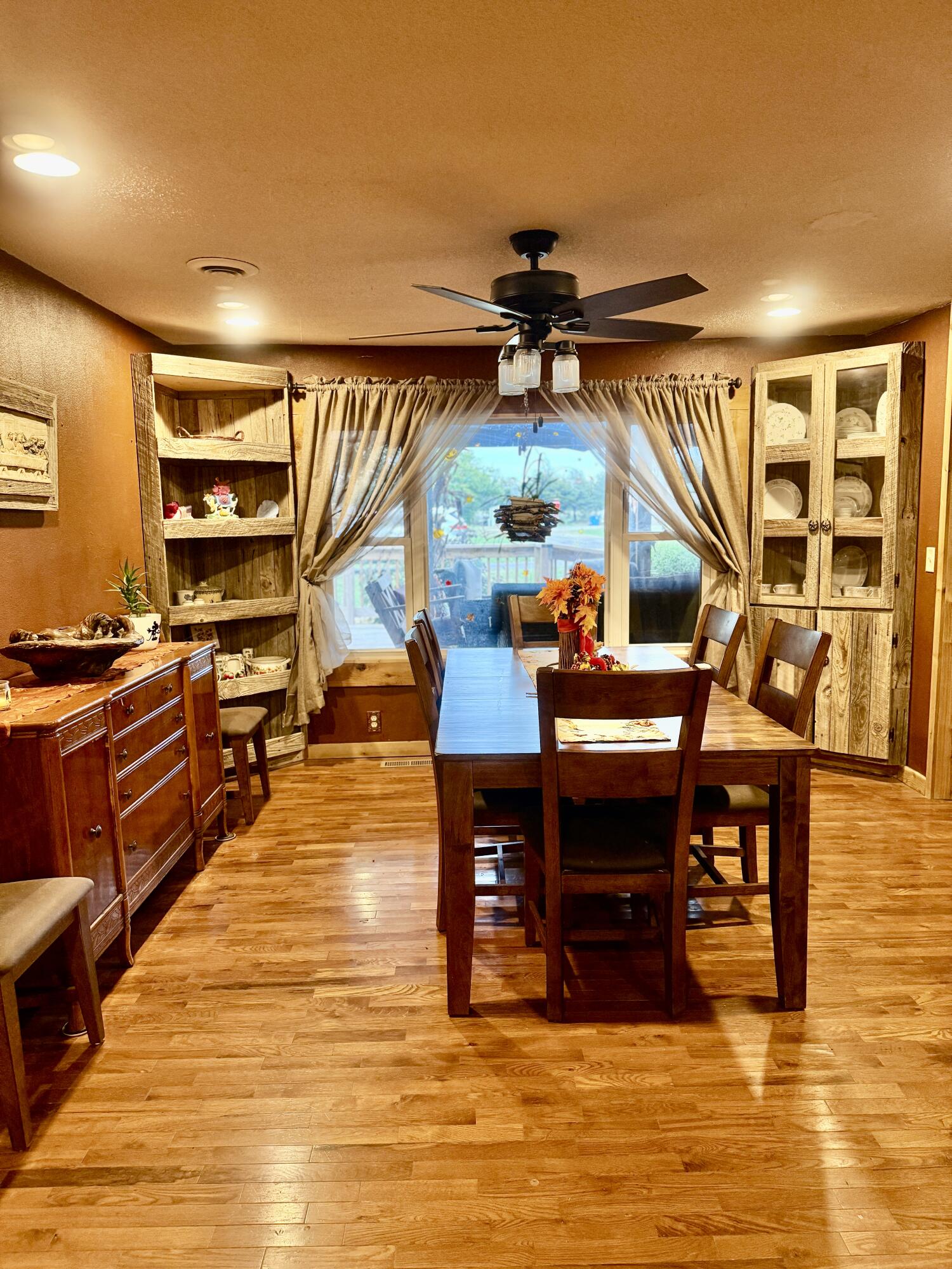 property viewer photo 7