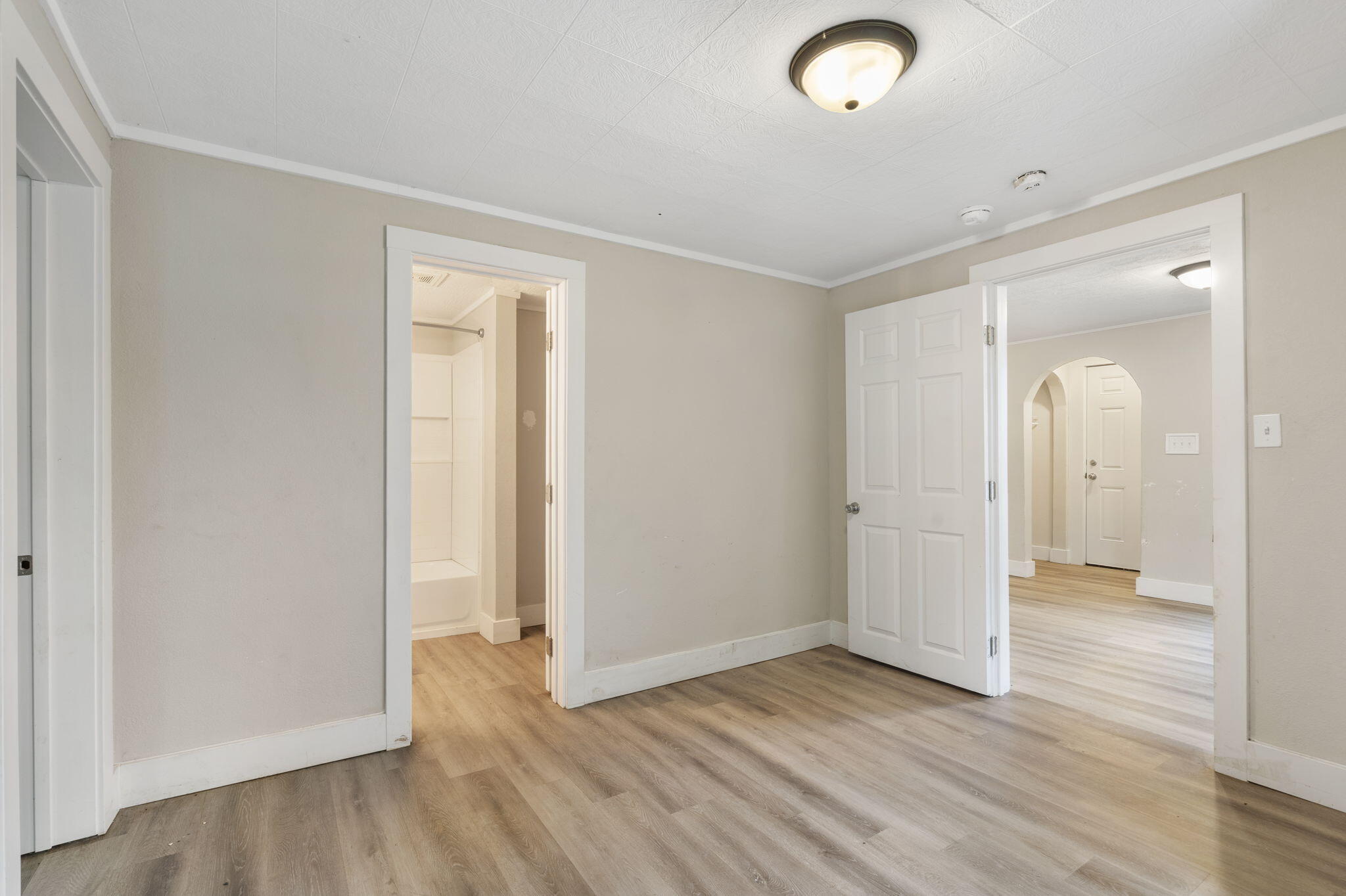 property viewer photo 11