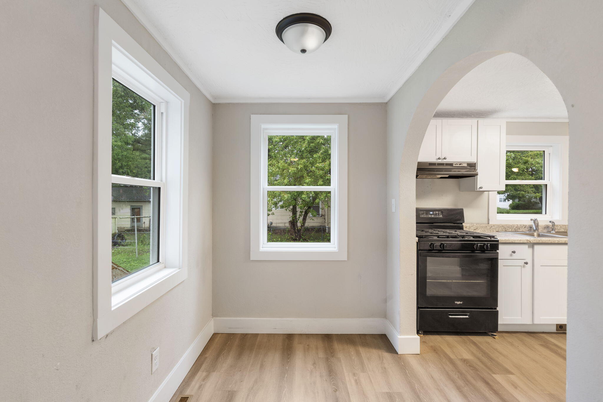 property viewer photo 12