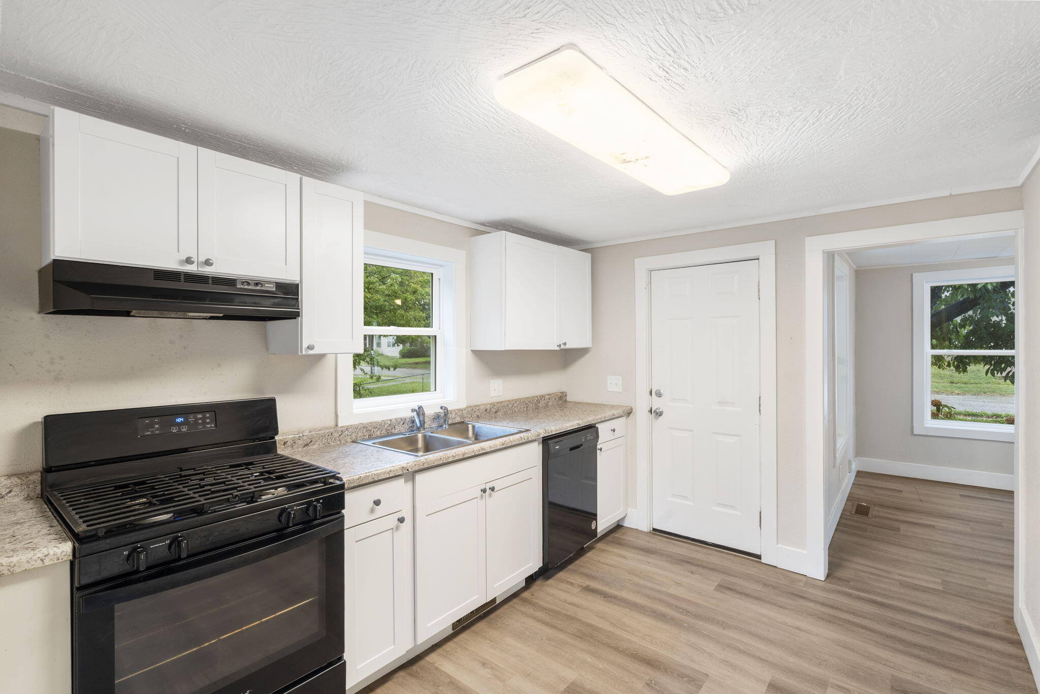property viewer photo 15