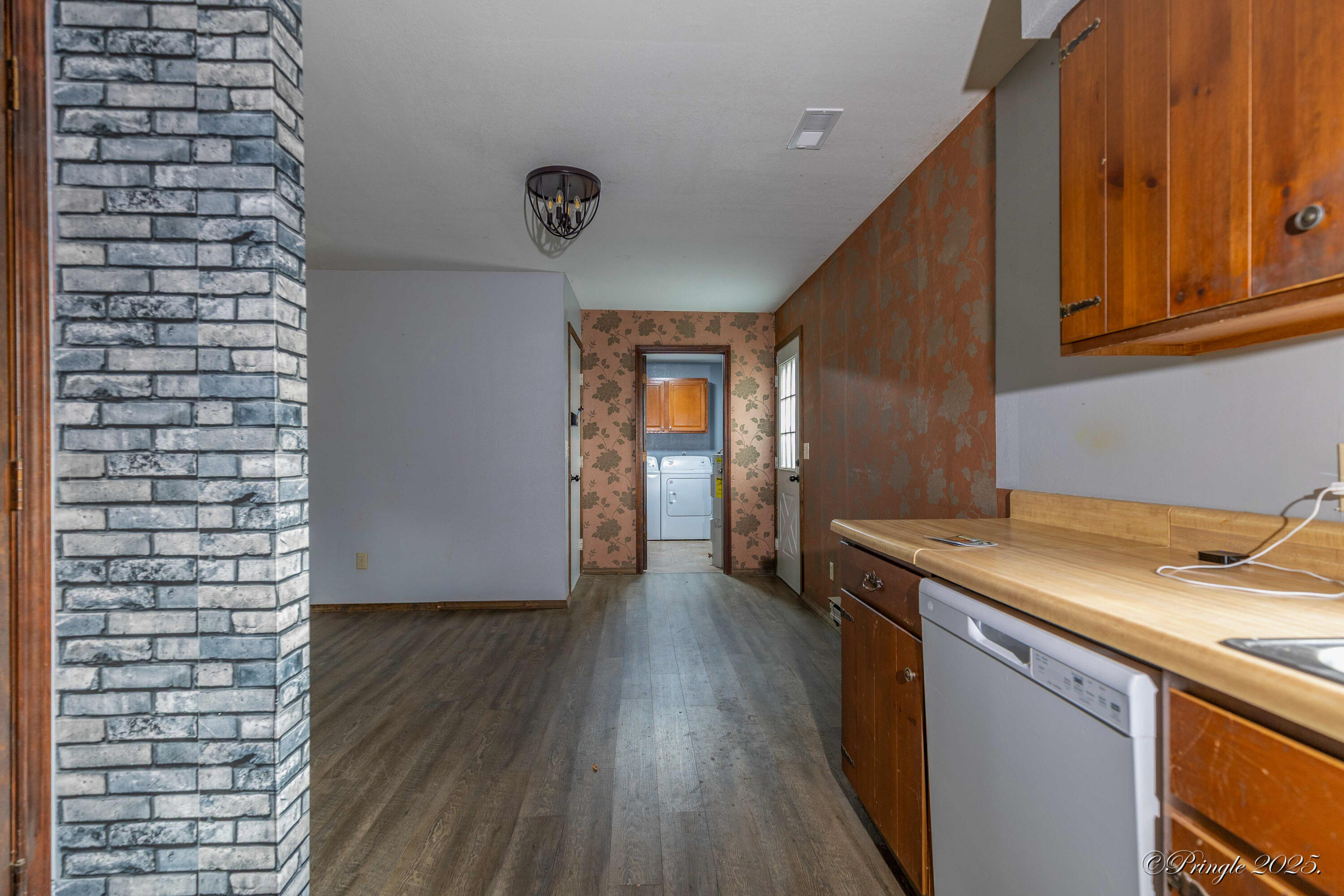 property viewer photo 10