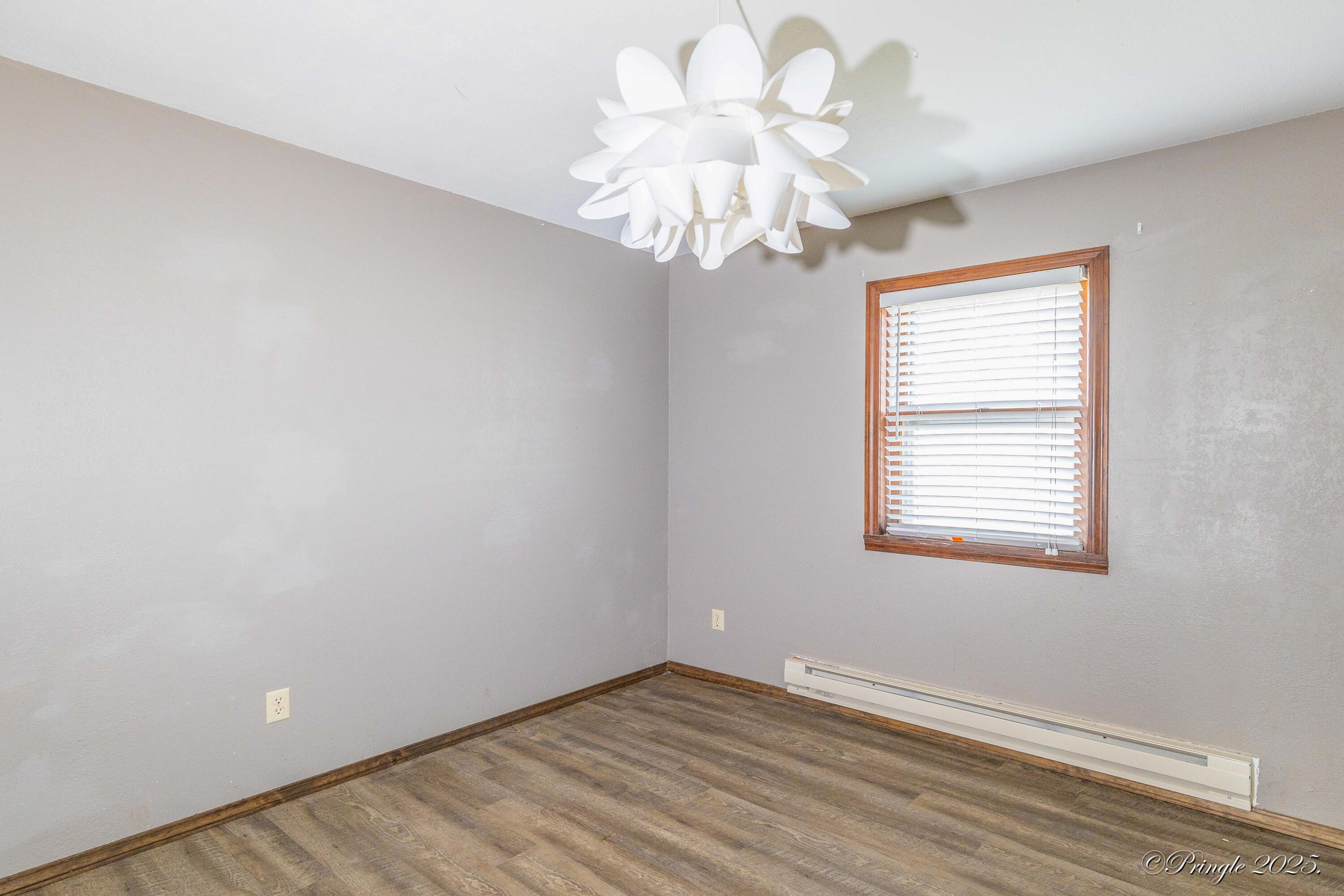property viewer photo 18