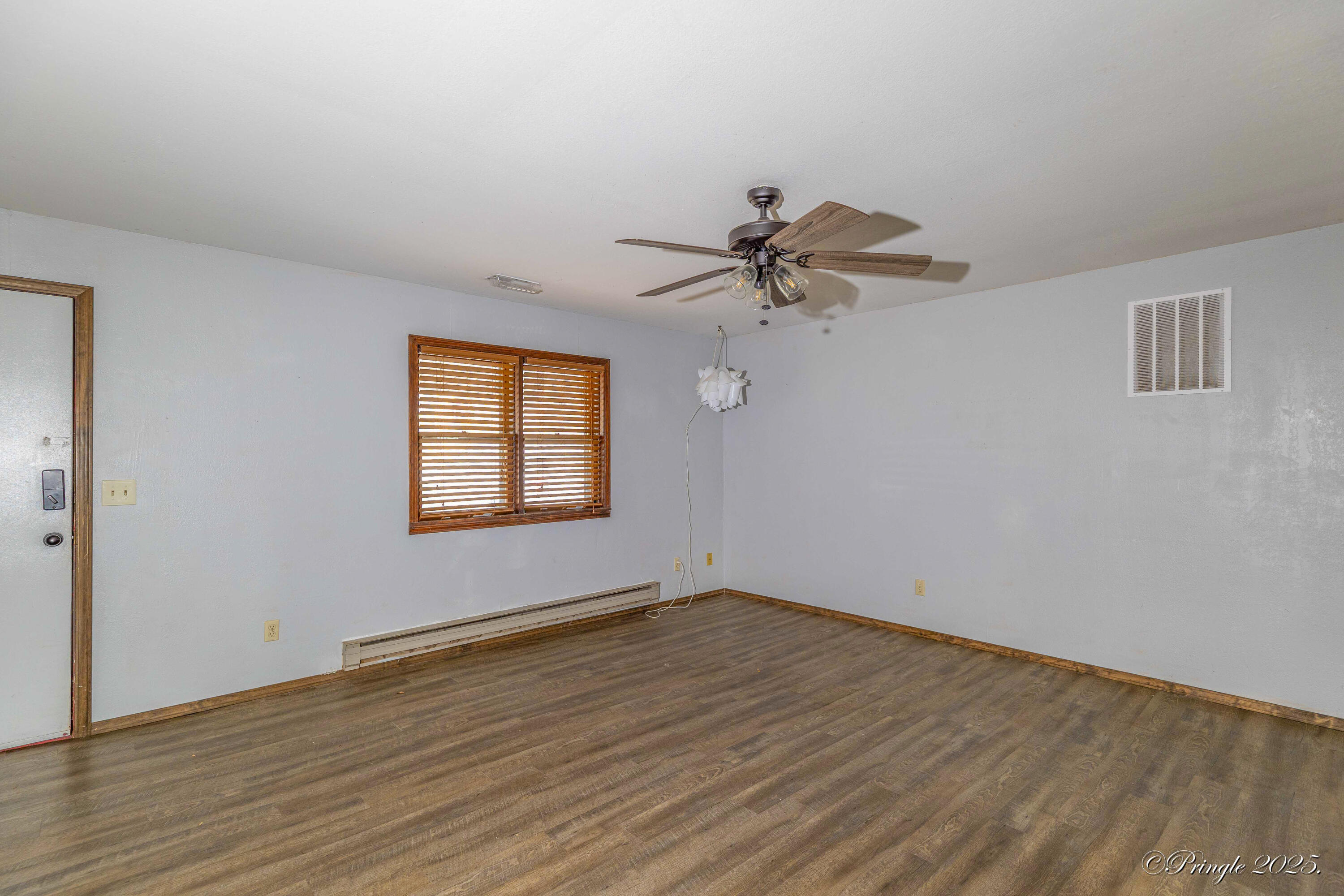 property viewer photo 5