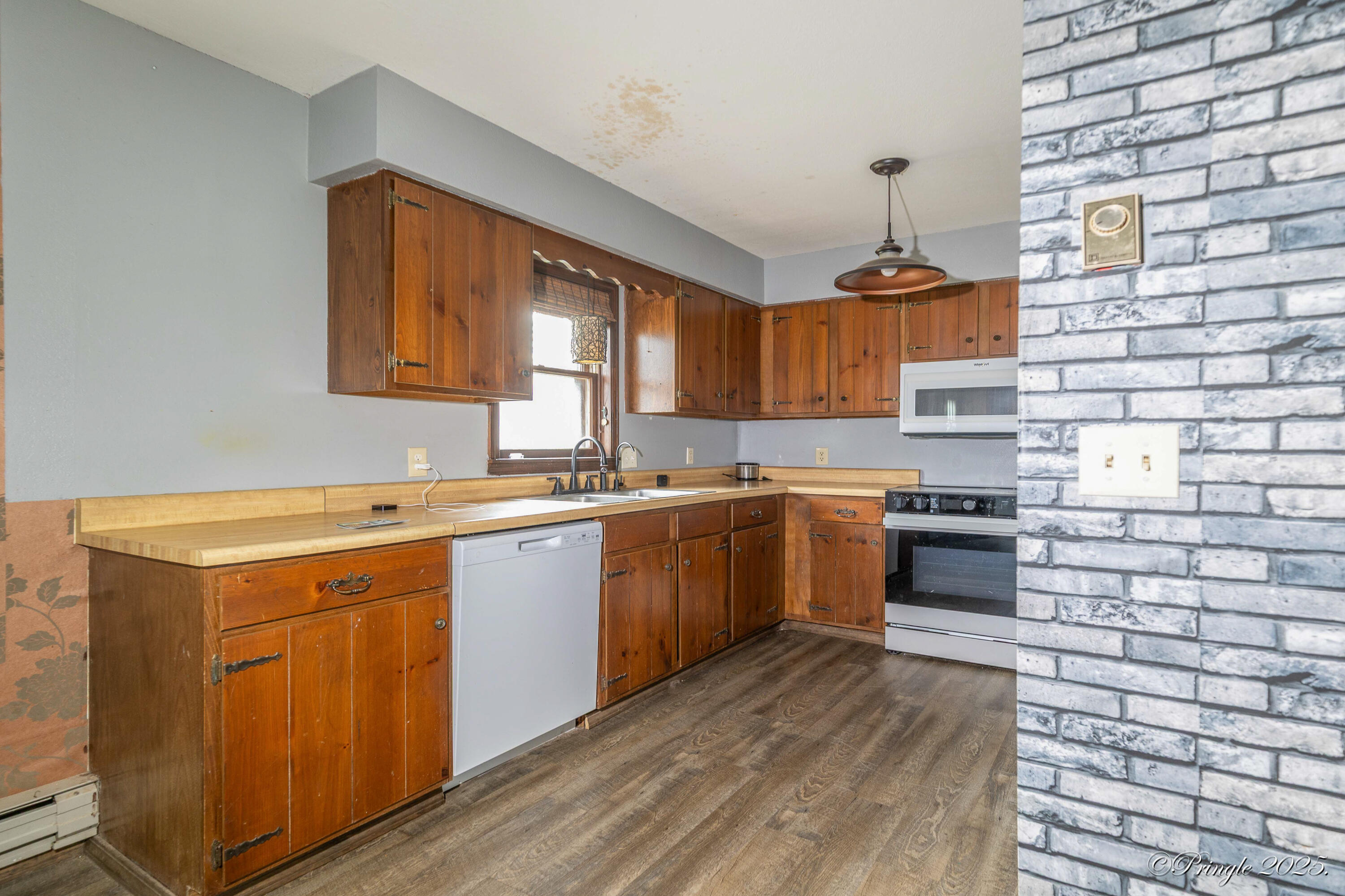 property viewer photo 6