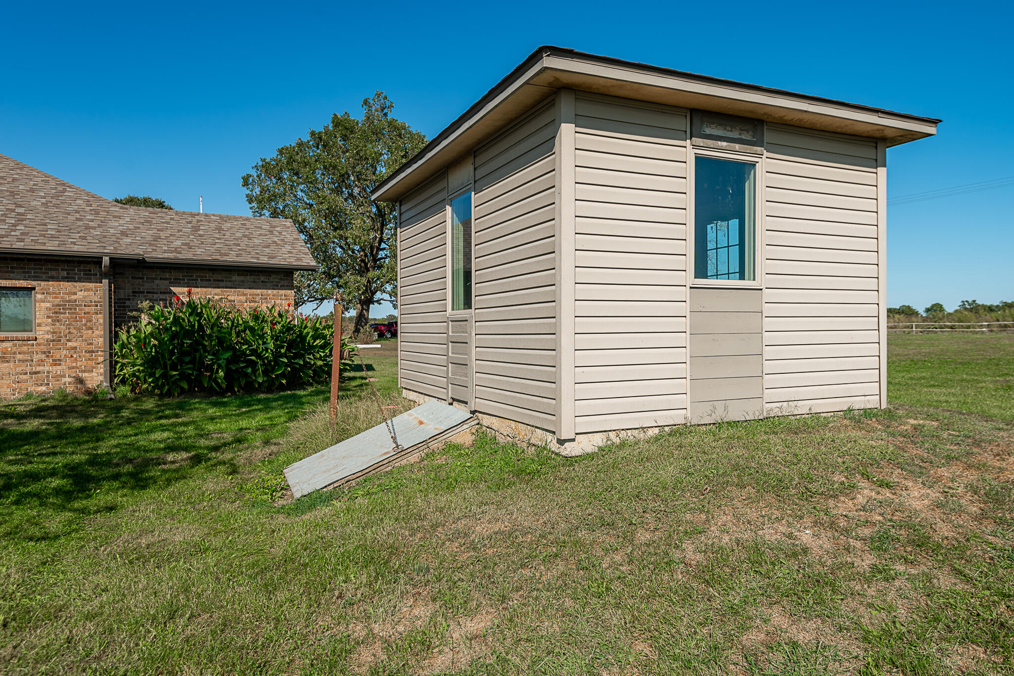 main property photo 35