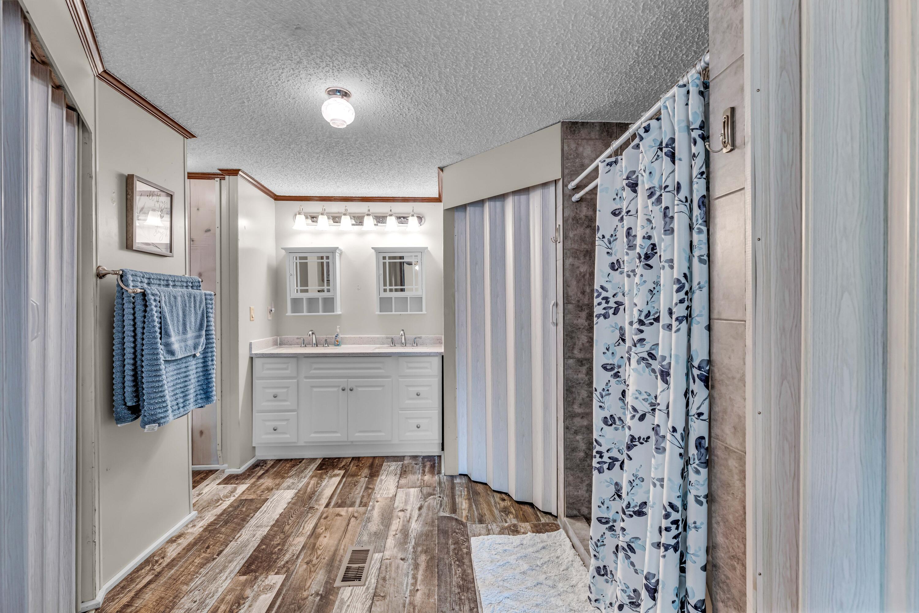 property viewer photo 13