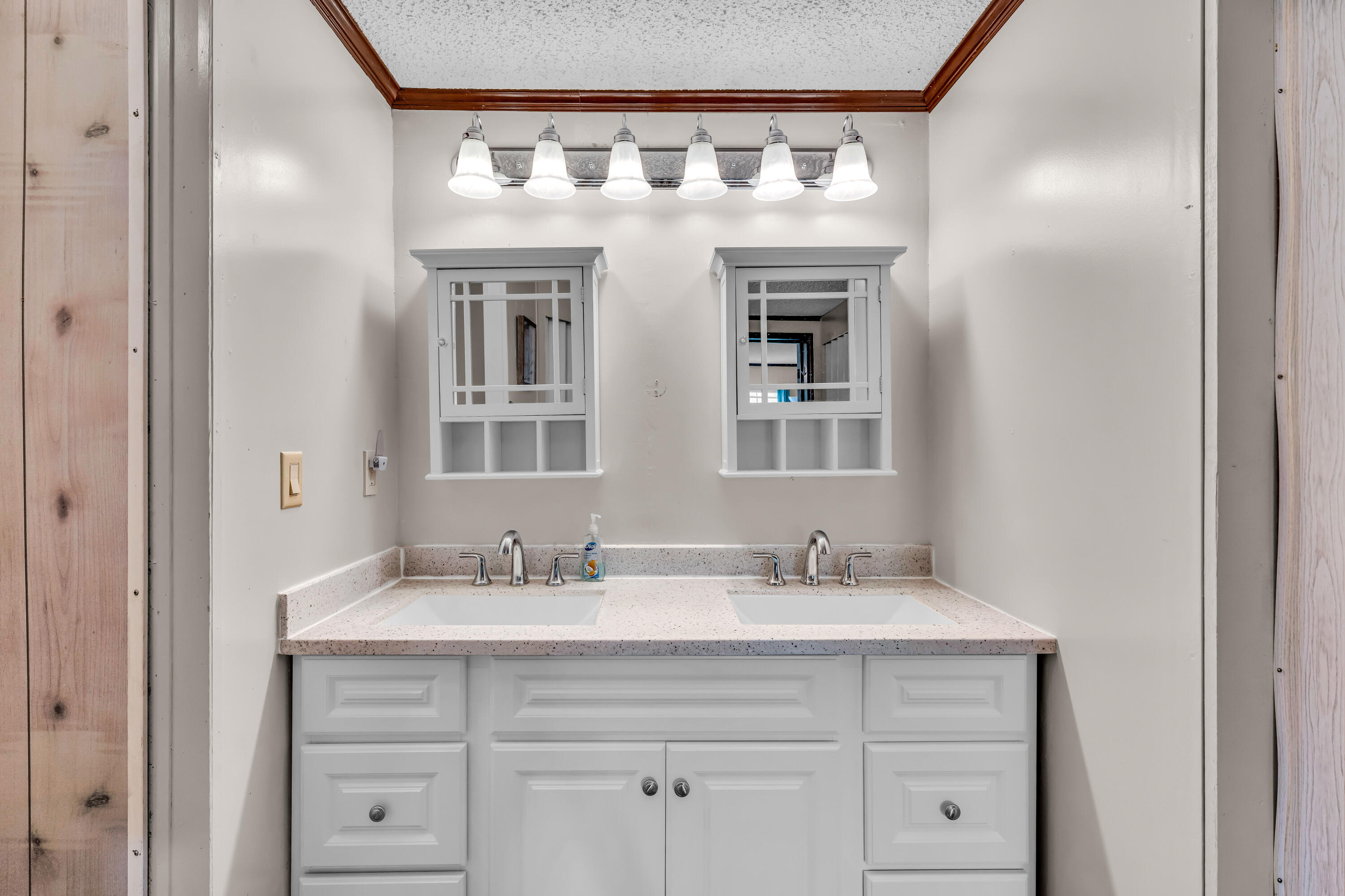 property viewer photo 15
