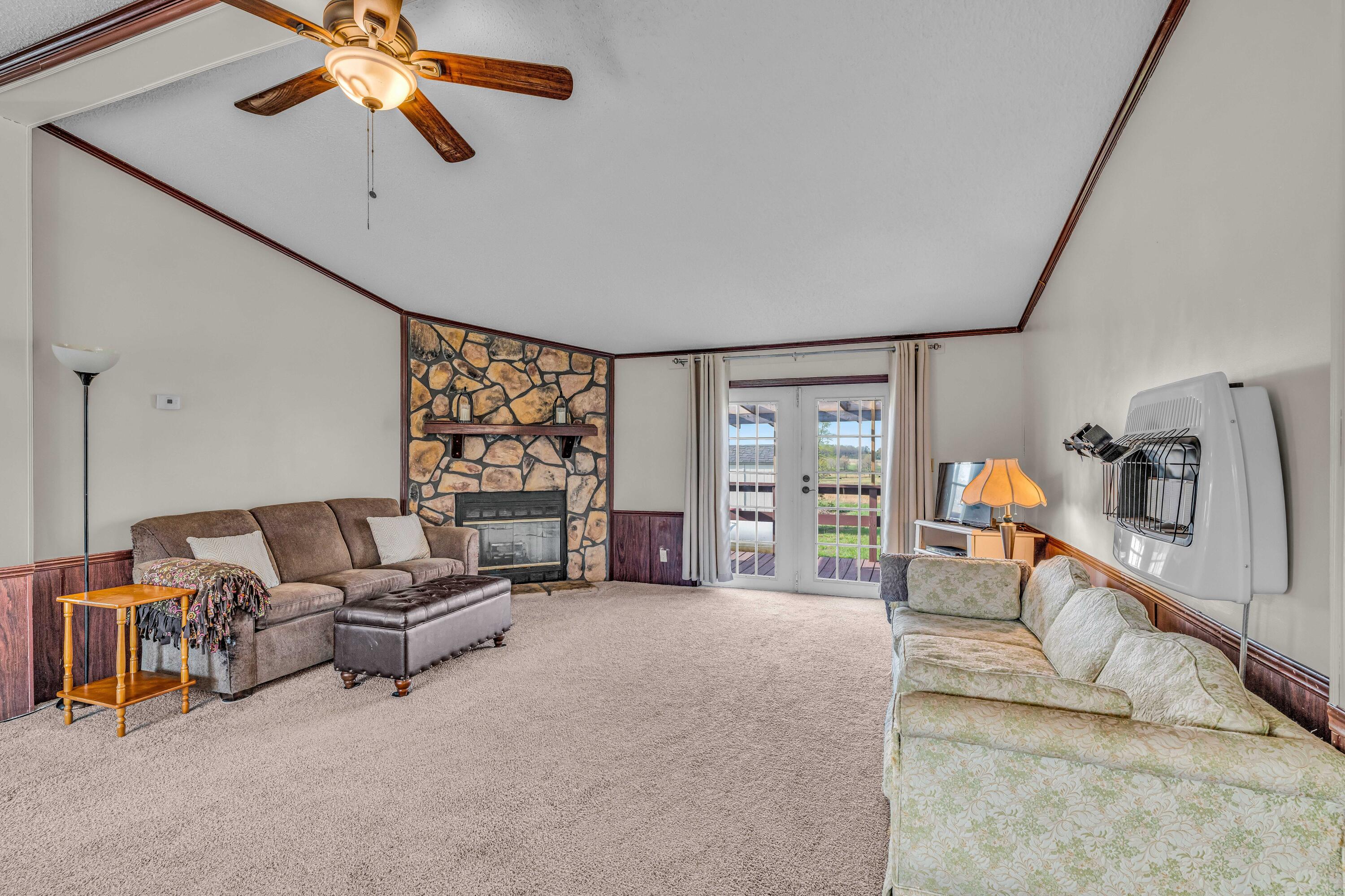 property viewer photo 3