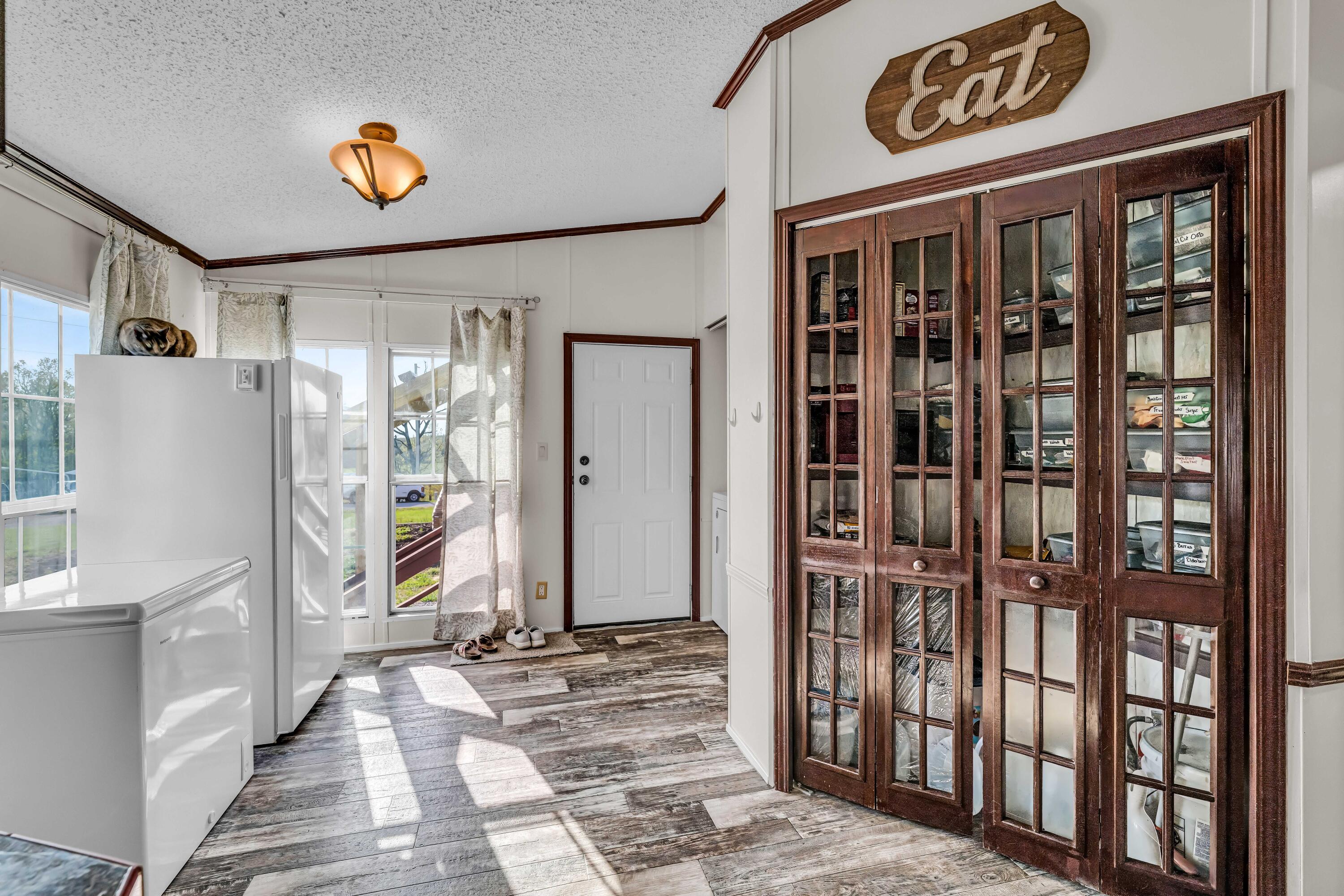 property viewer photo 7