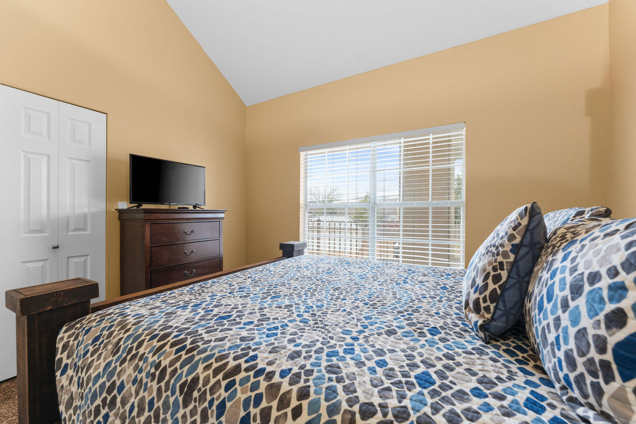 property viewer photo 18