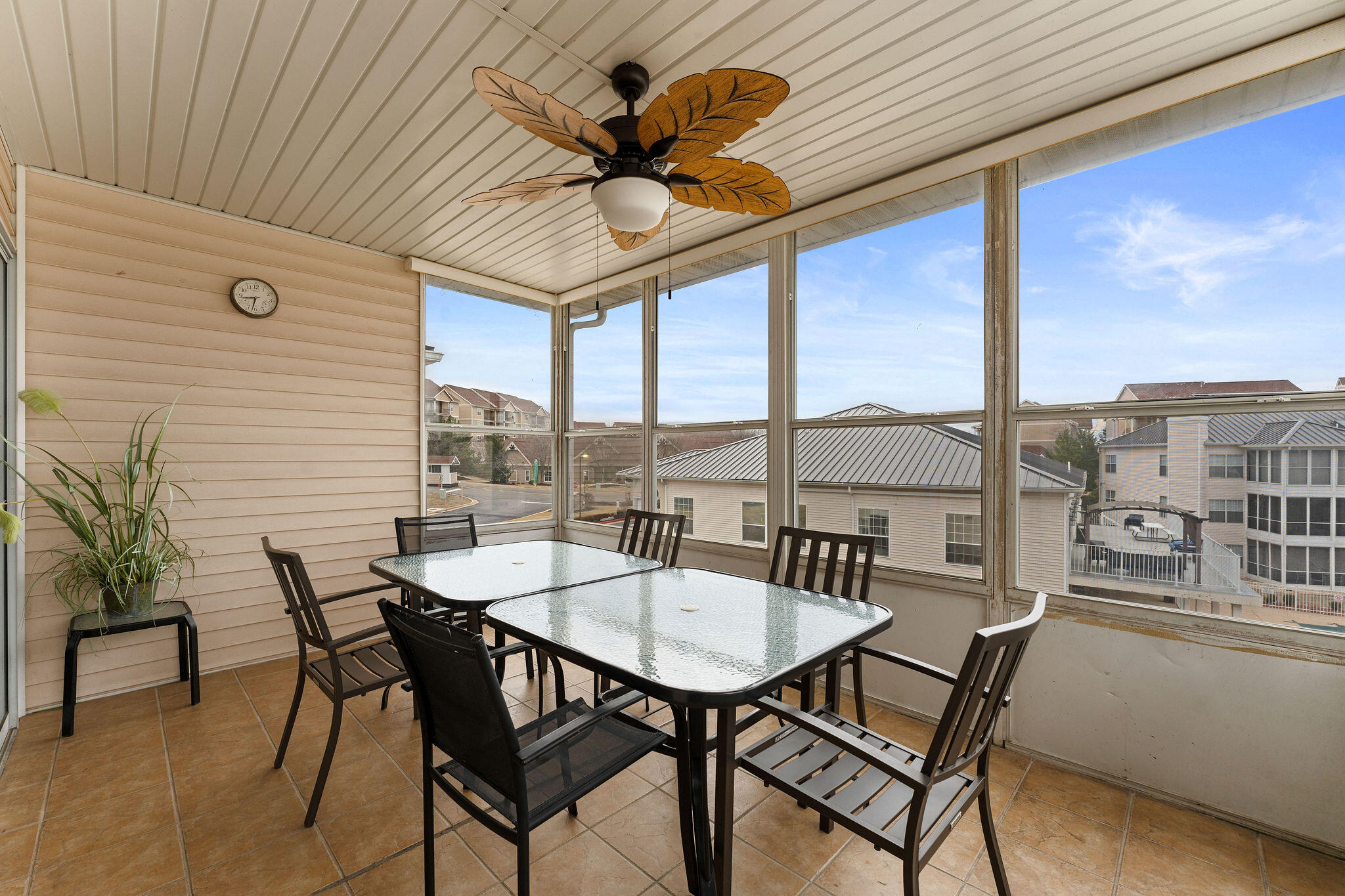property viewer photo 25