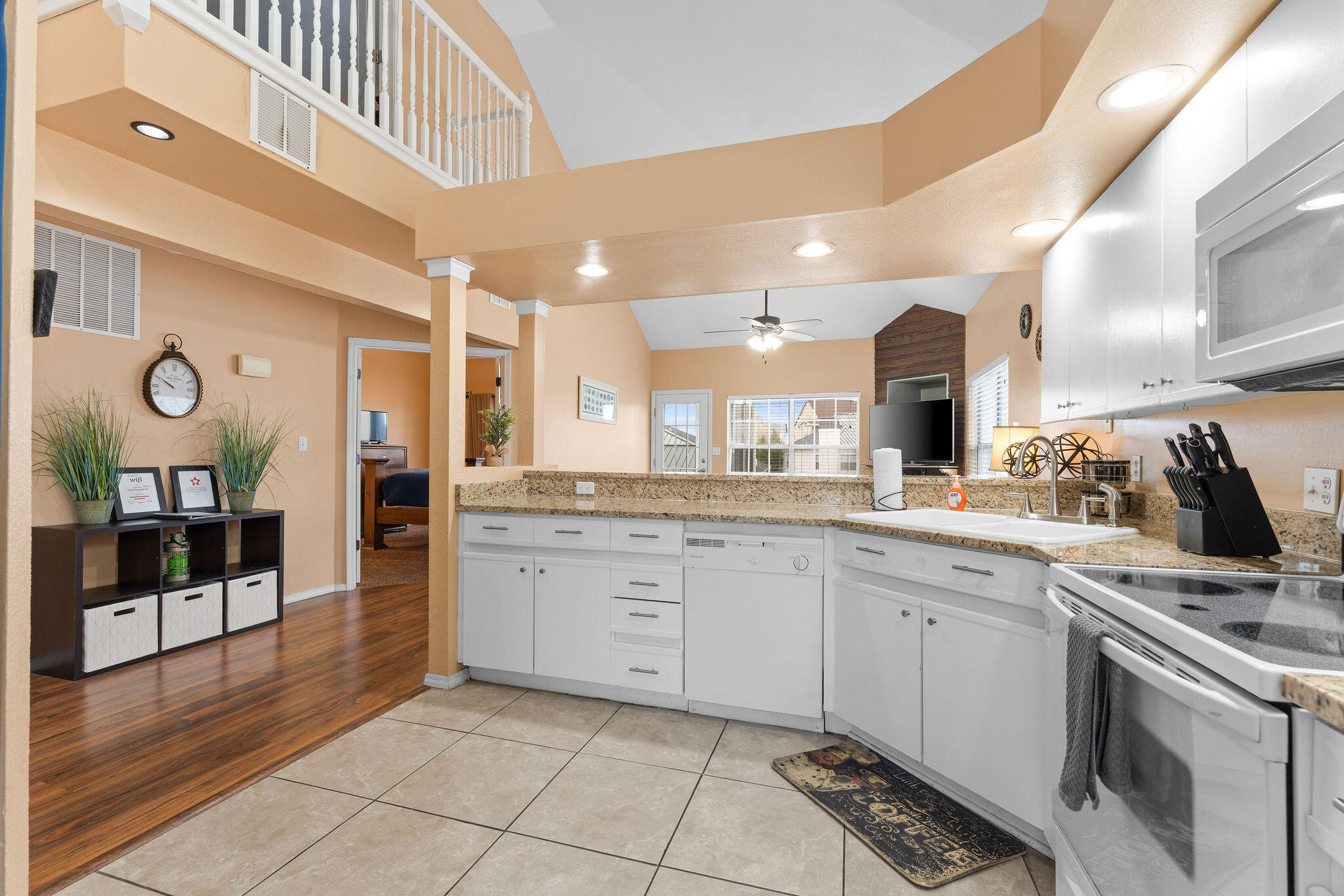 property viewer photo 3