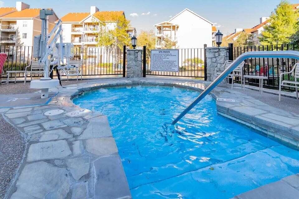 property viewer photo 32