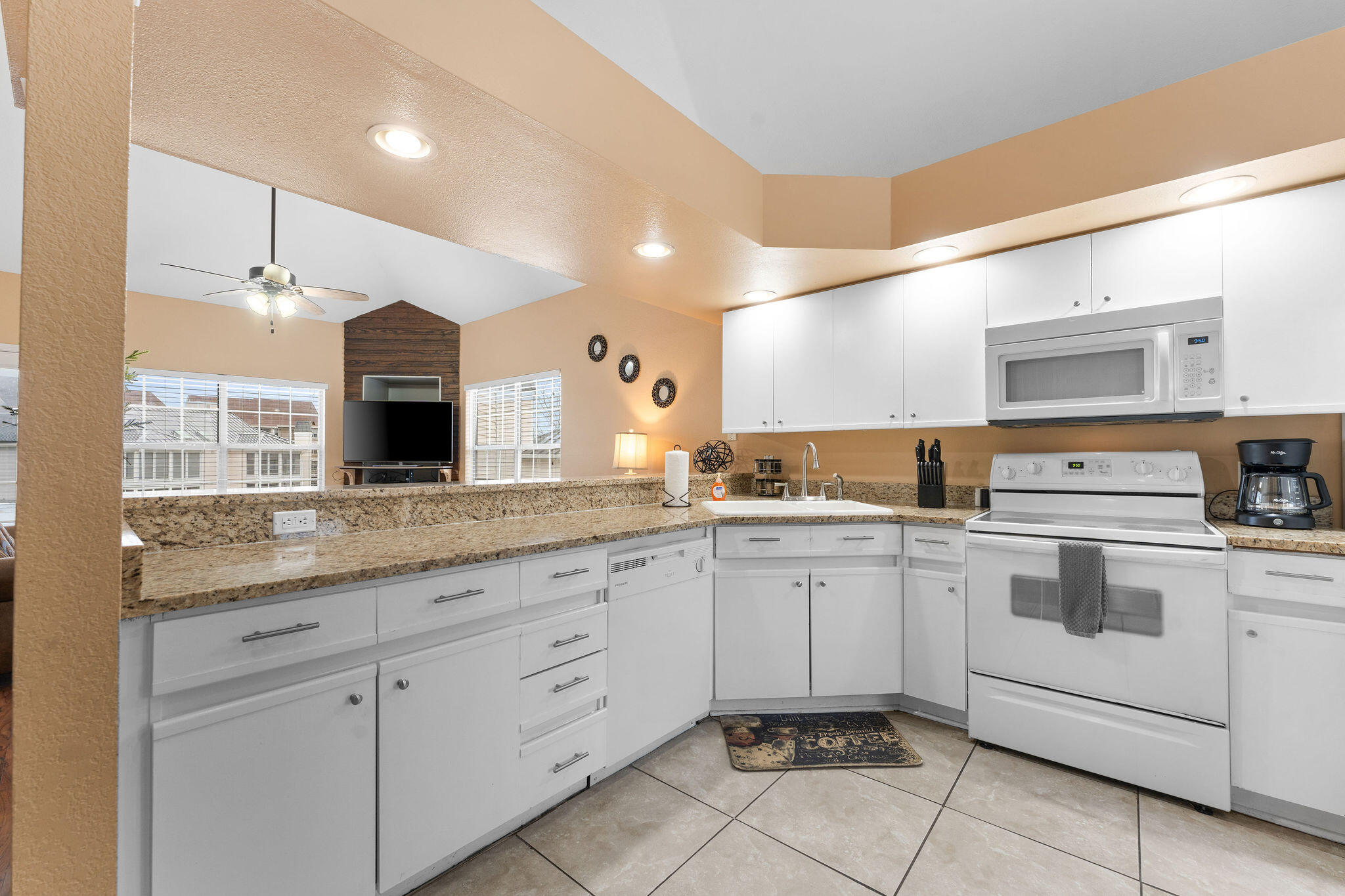 property viewer photo 7