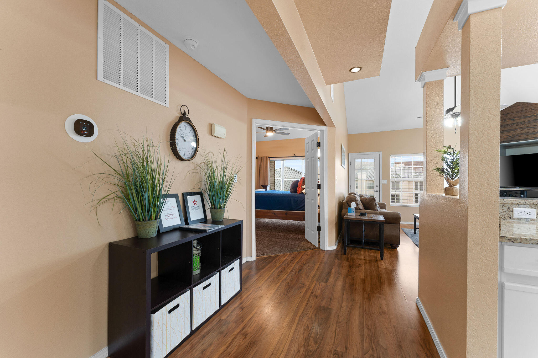 property viewer photo 9