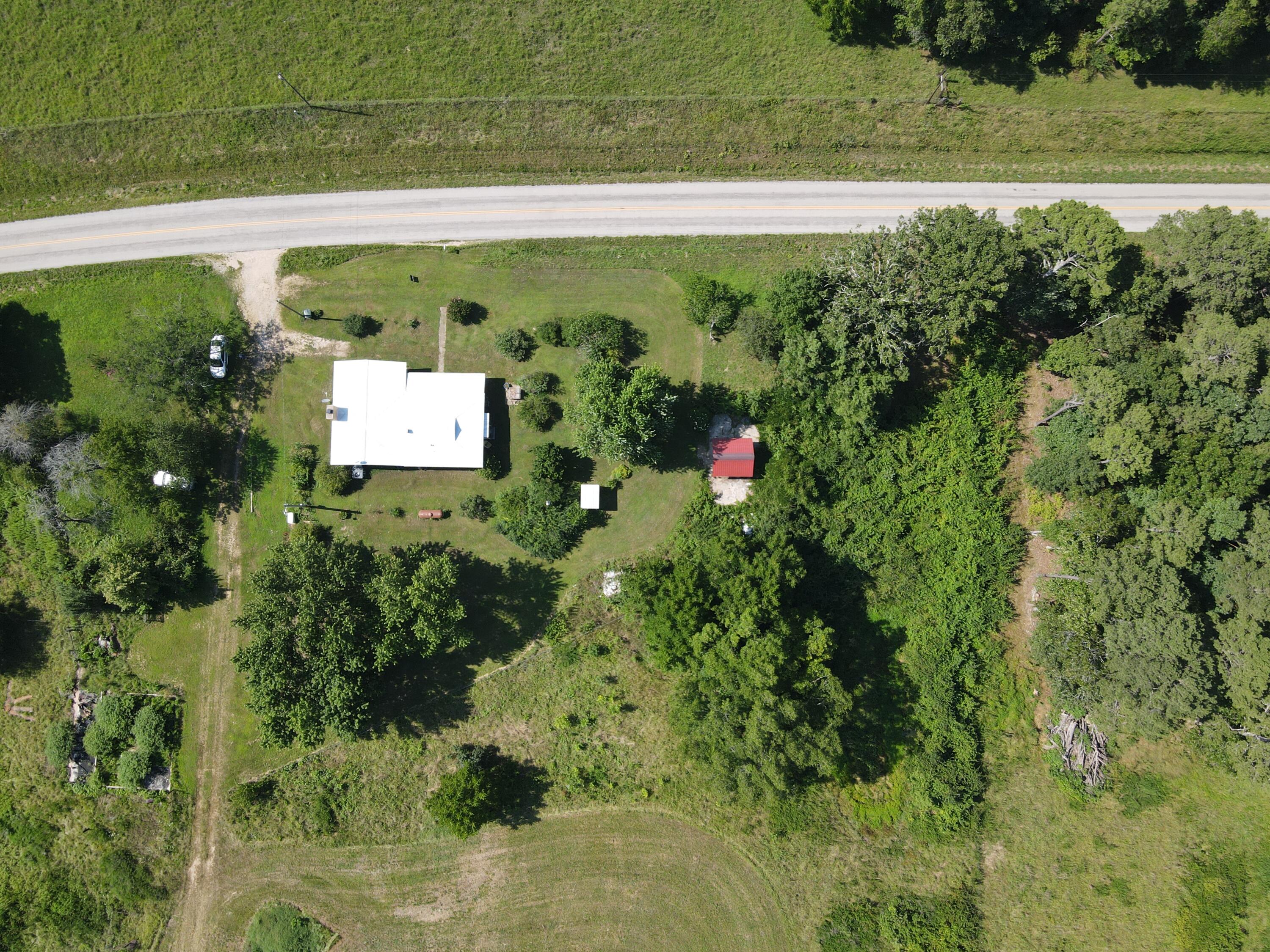 main property photo 40