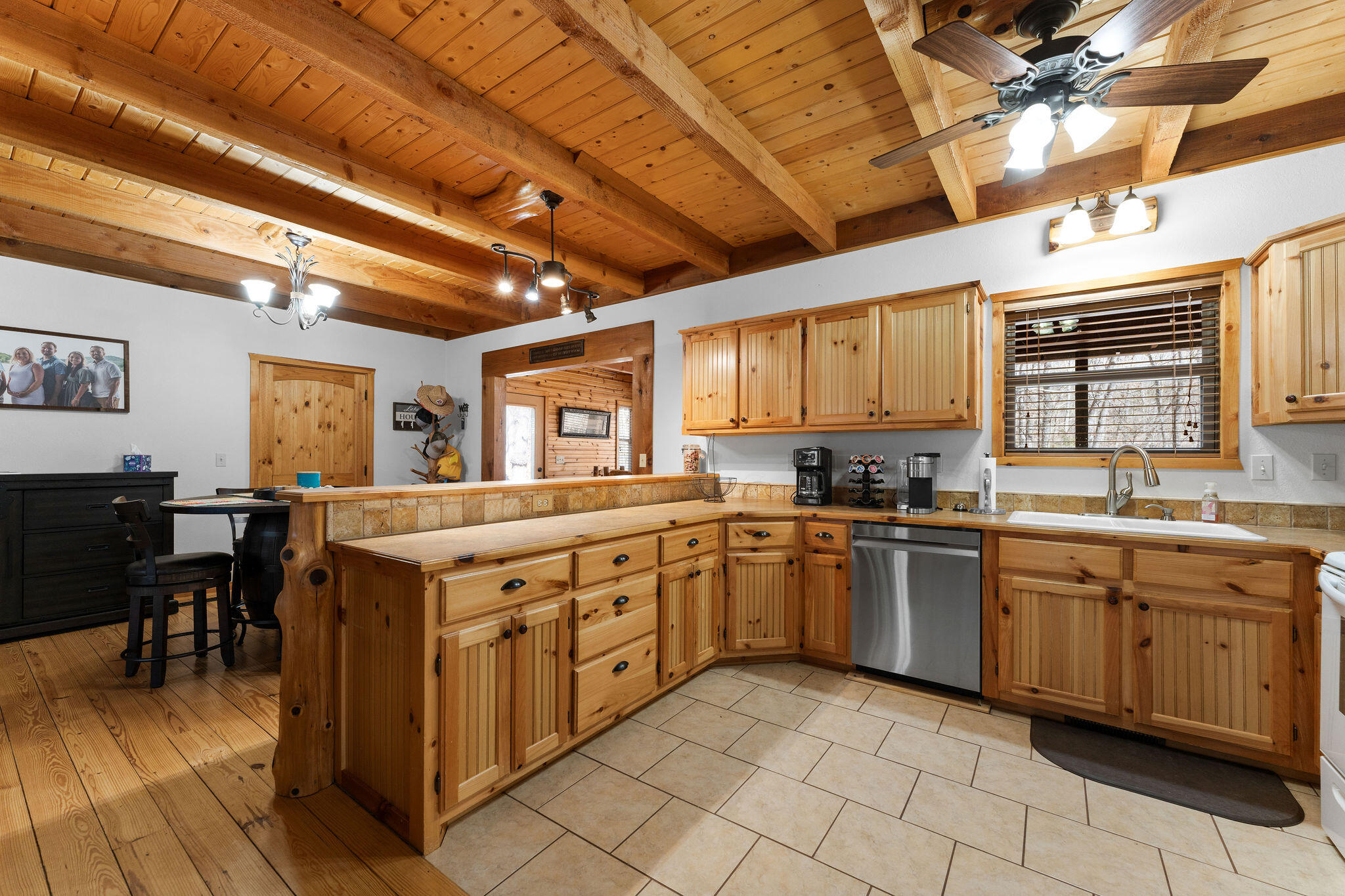property viewer photo 16