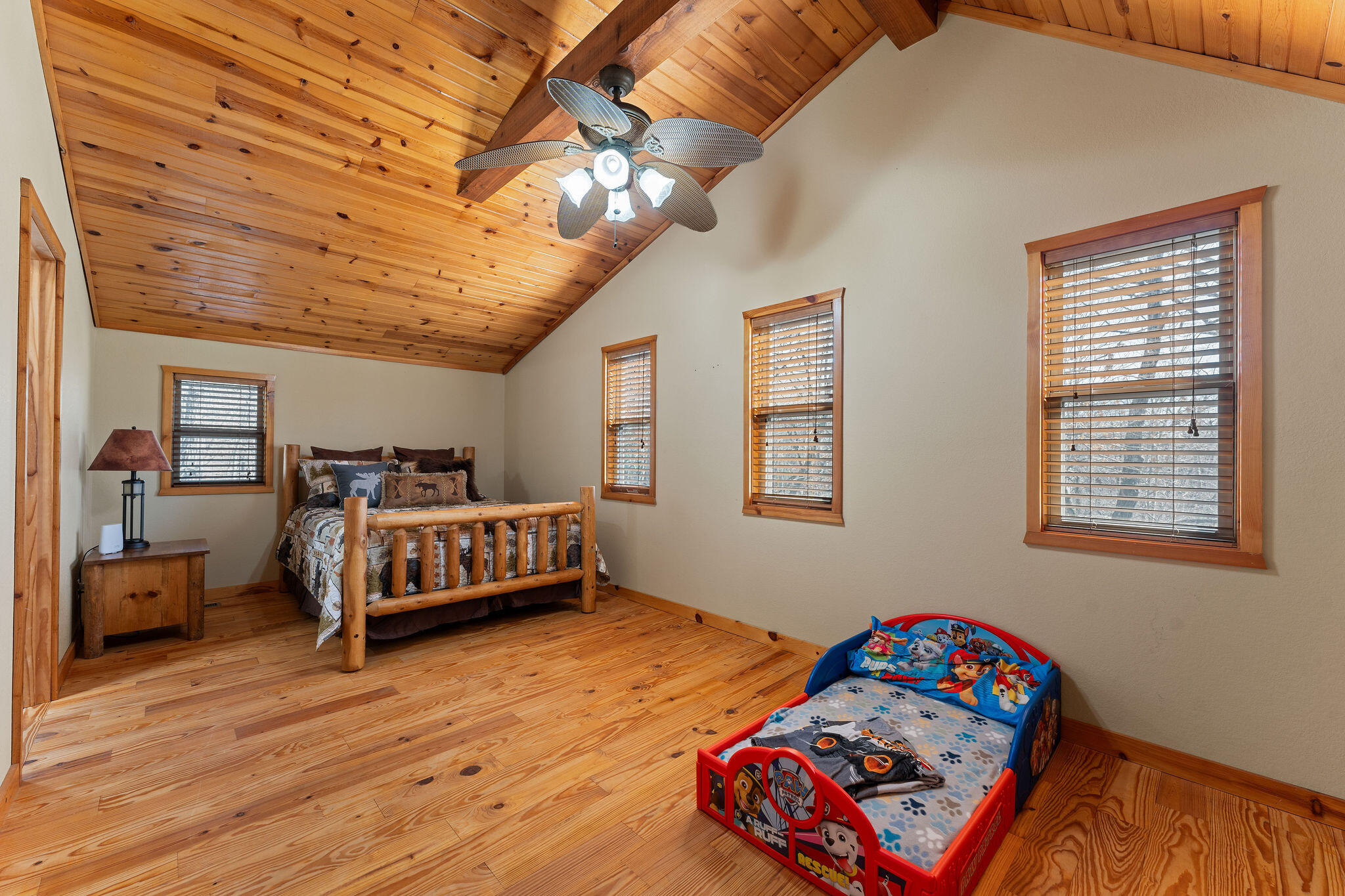 property viewer photo 29