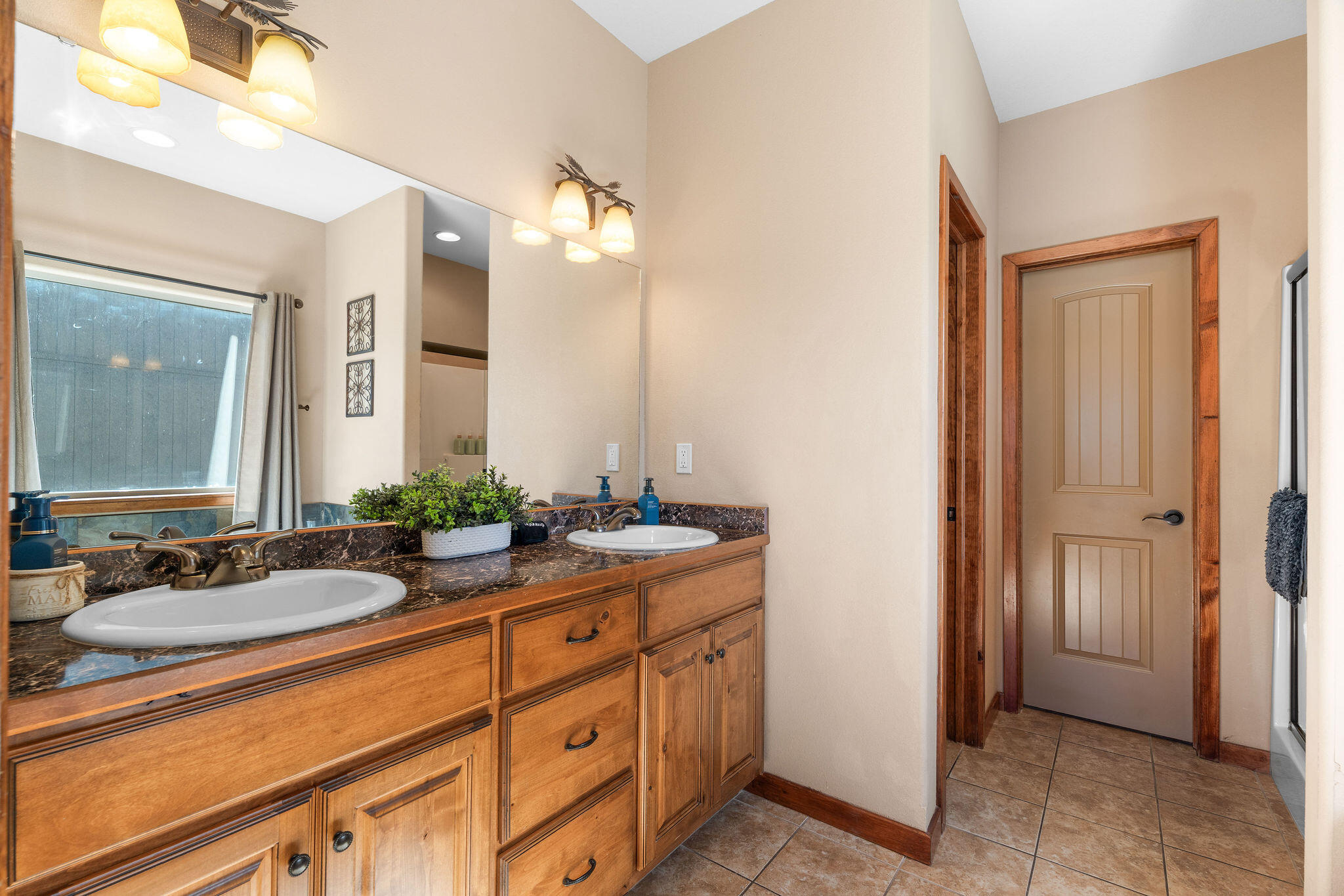 property viewer photo 16