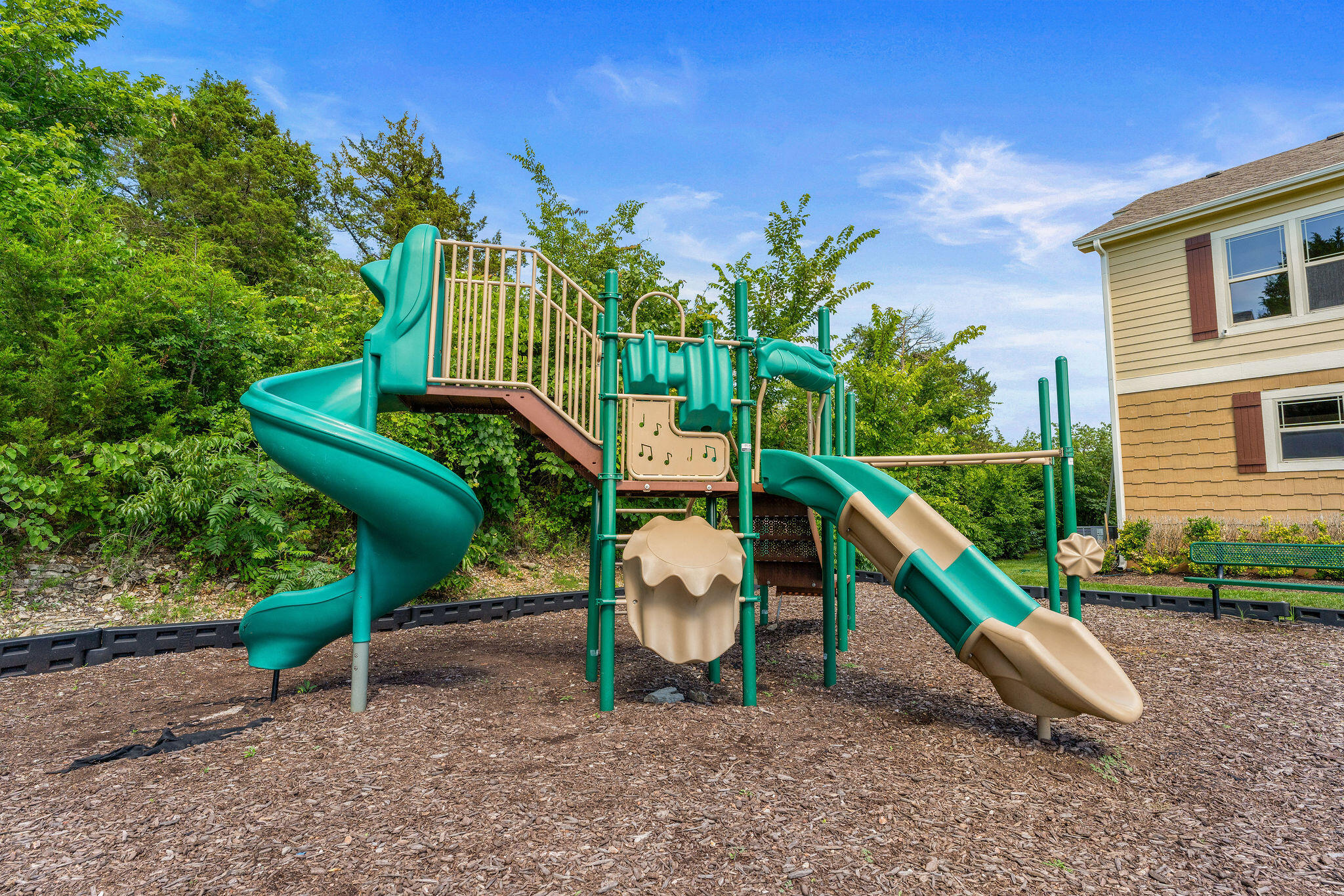 property viewer photo 37