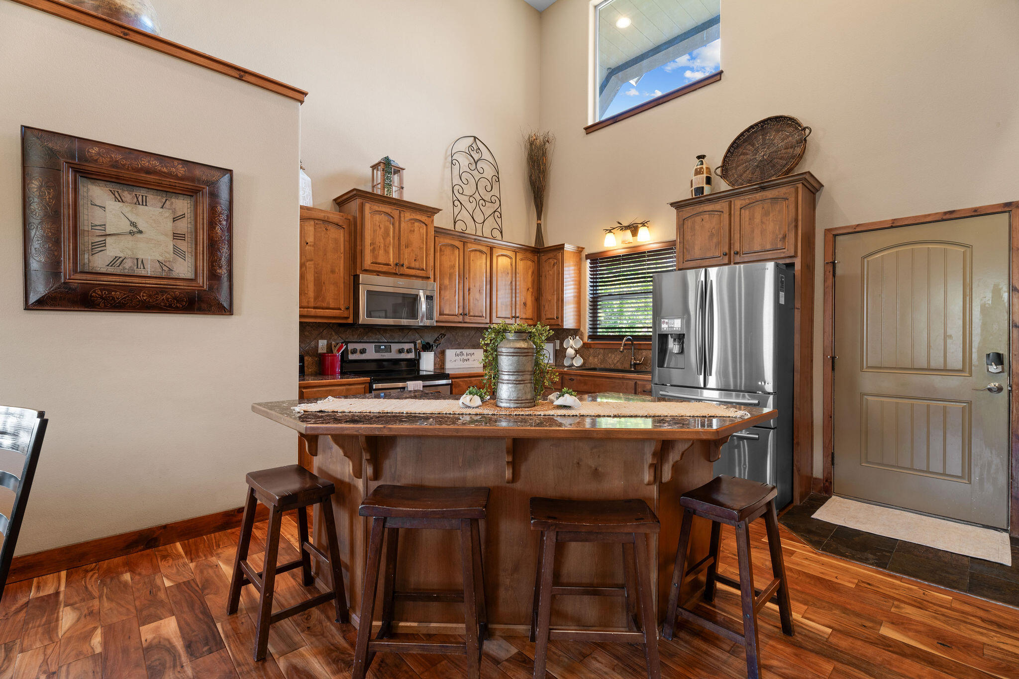 property viewer photo 6