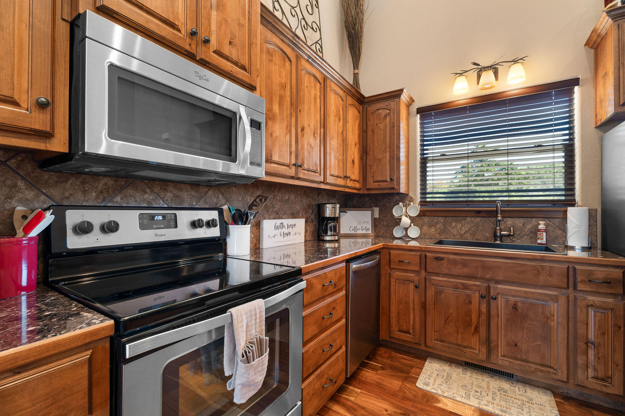 property viewer photo 7