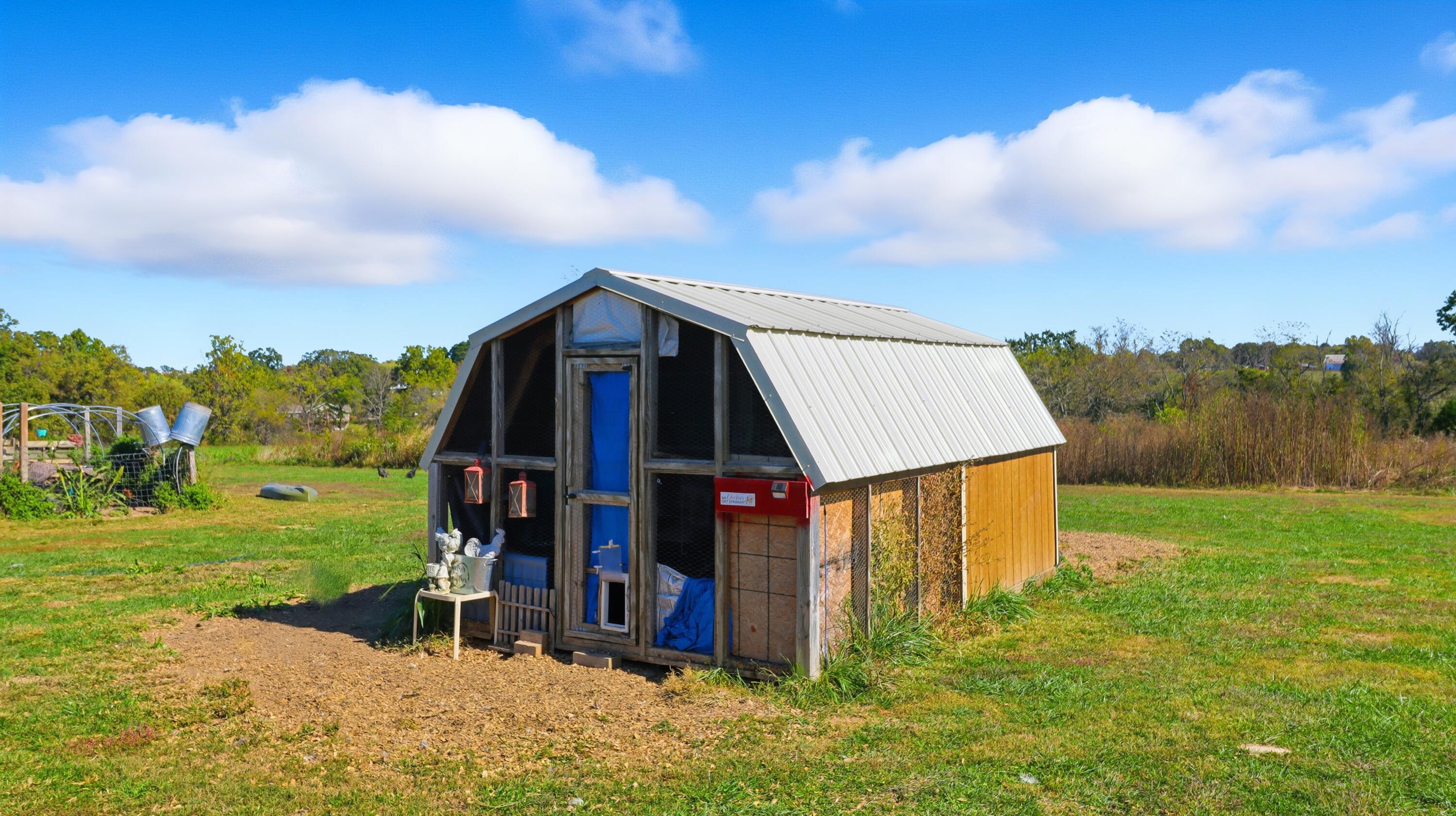 main property photo 40