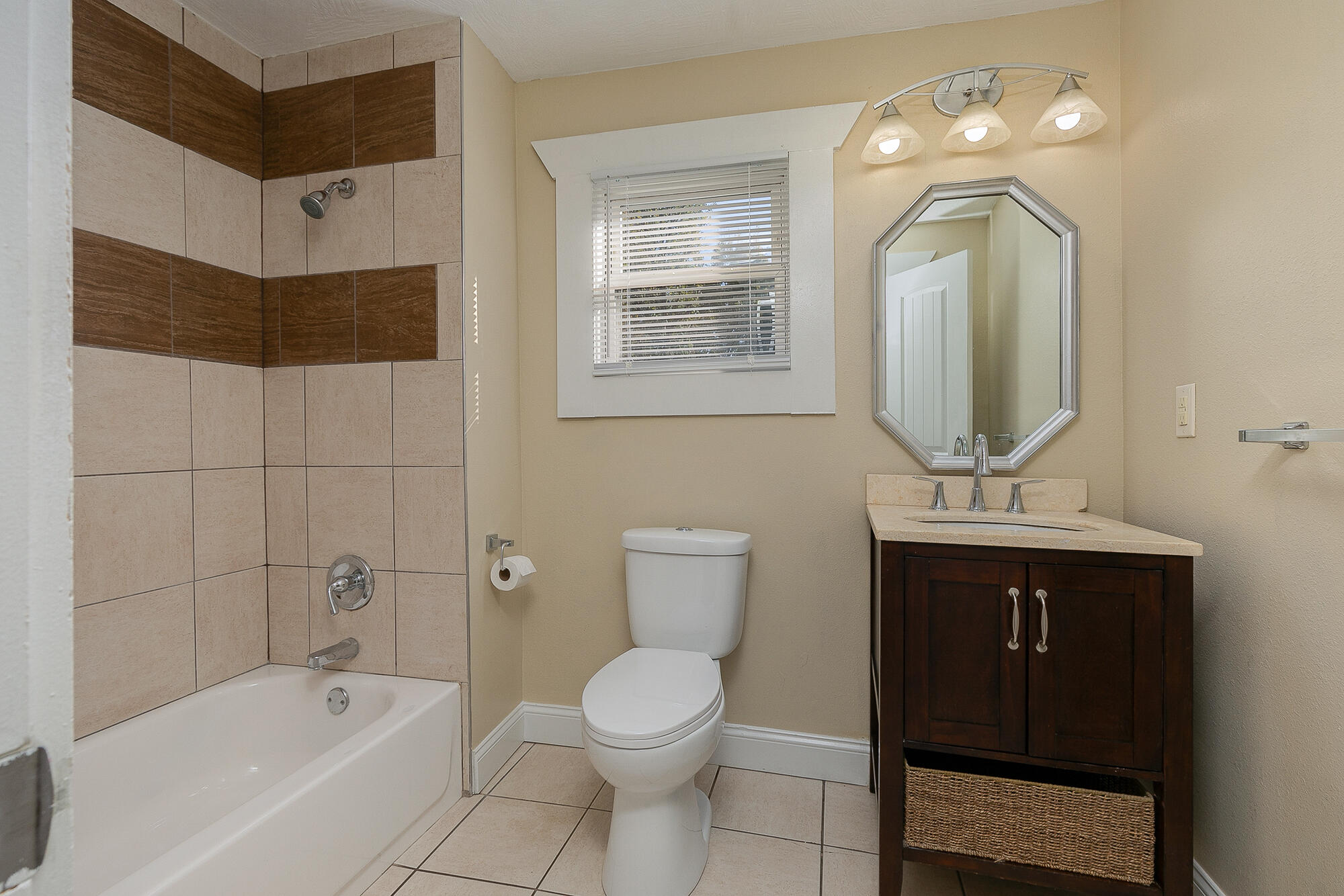 property viewer photo 13