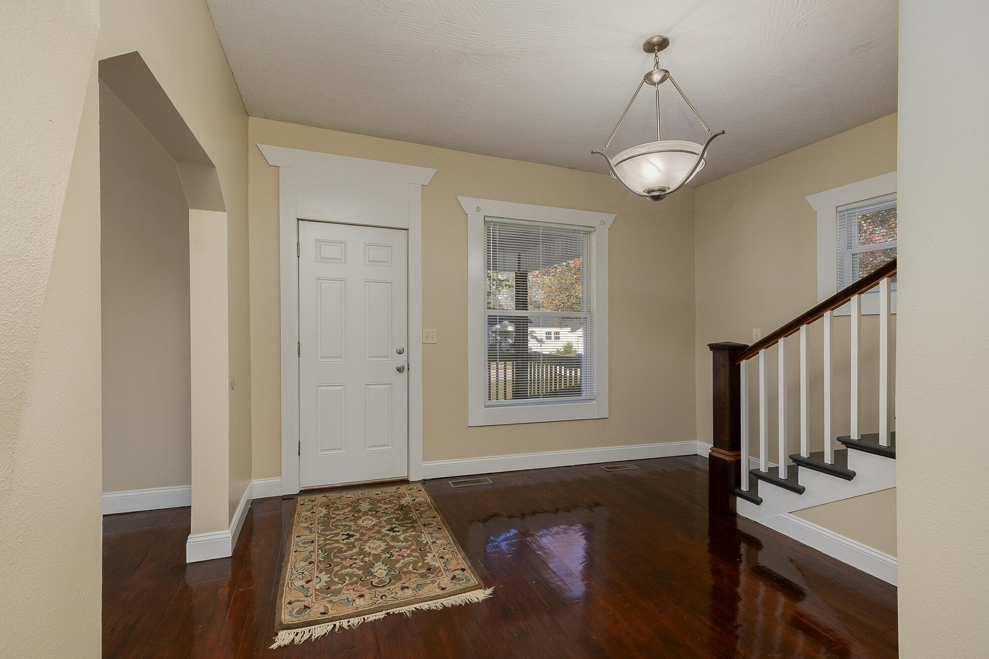 property viewer photo 3