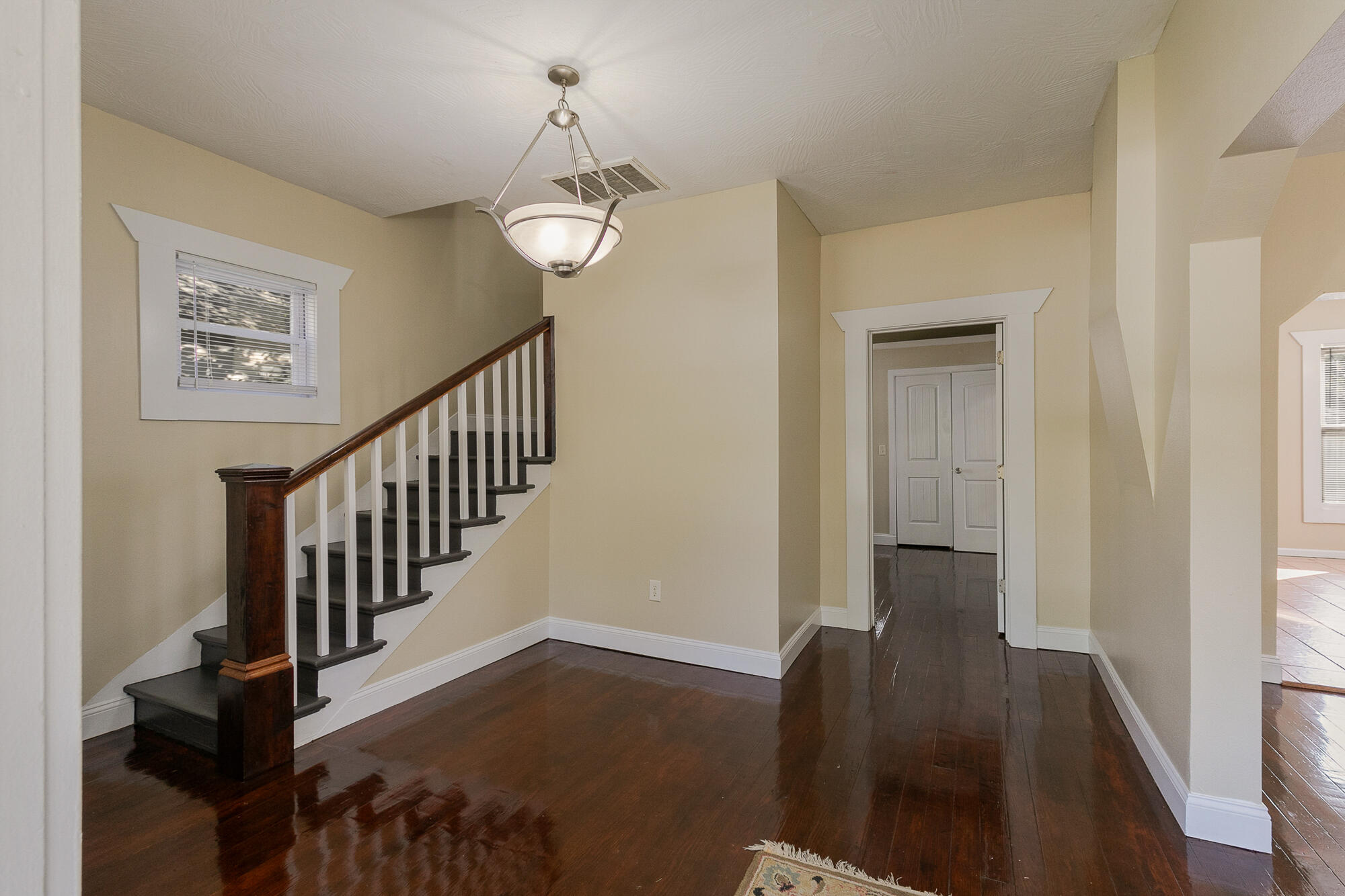 property viewer photo 4