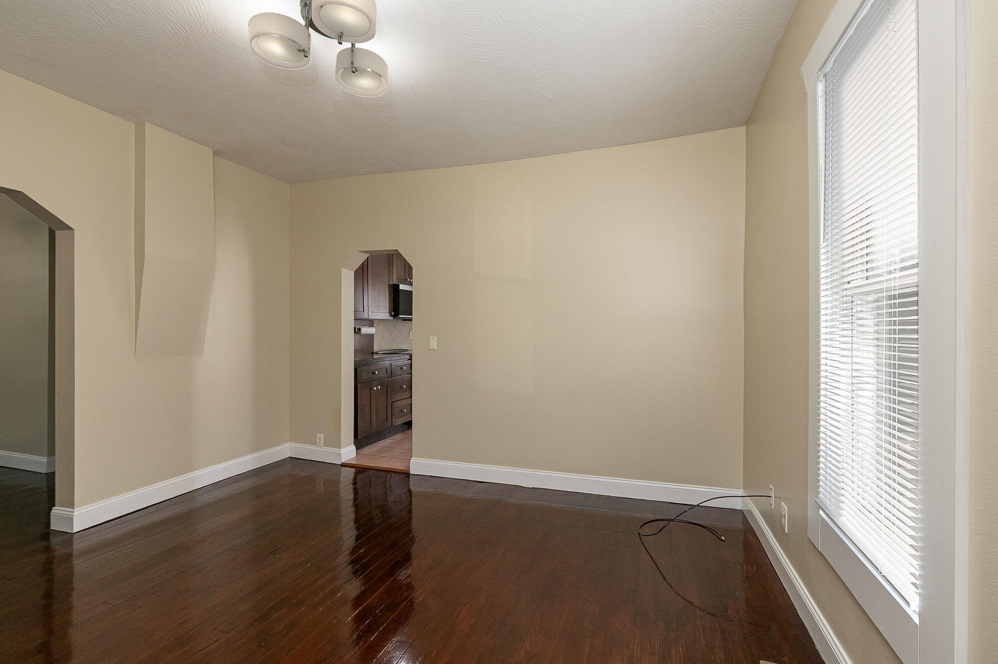 property viewer photo 6