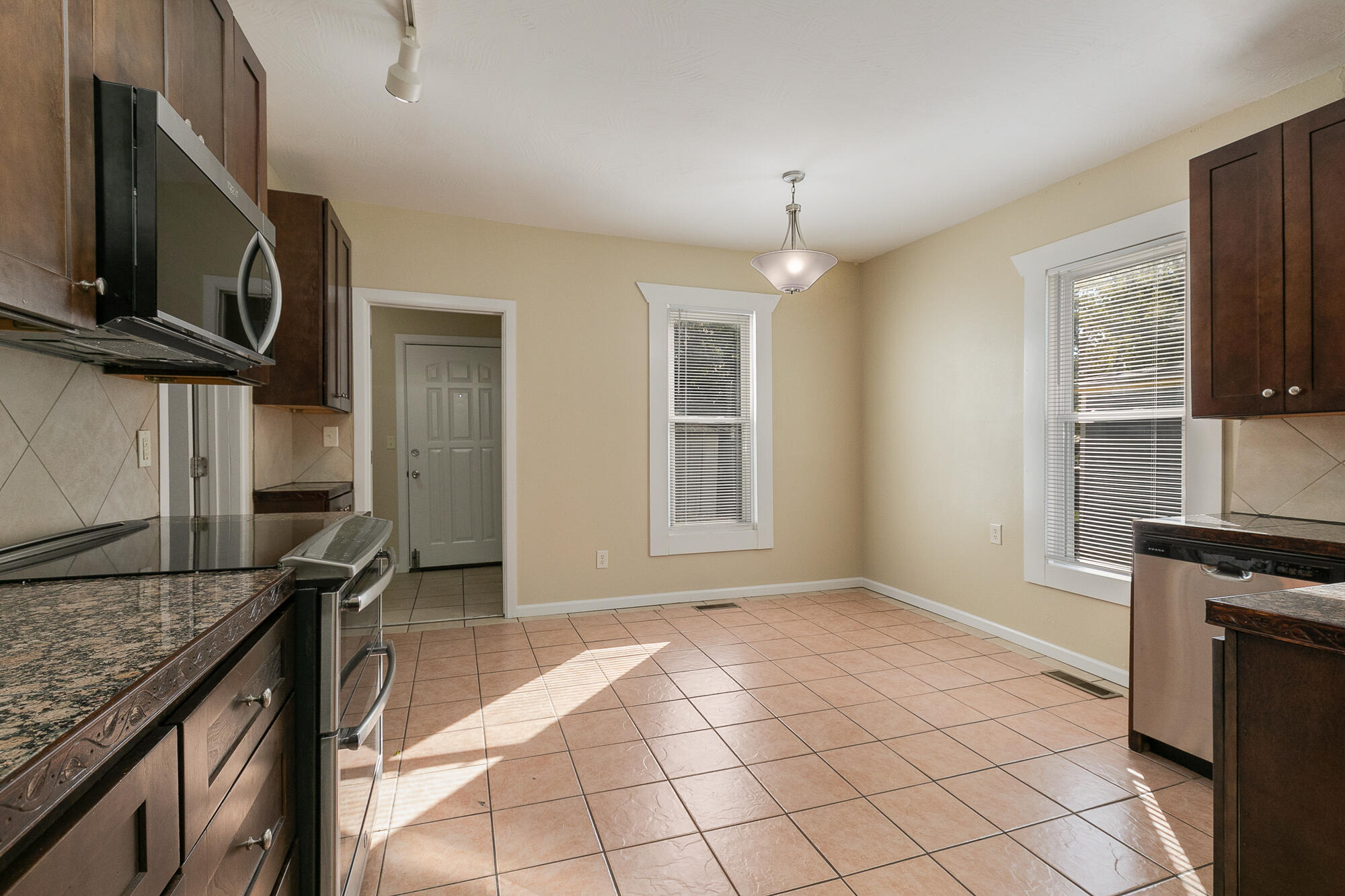 property viewer photo 7