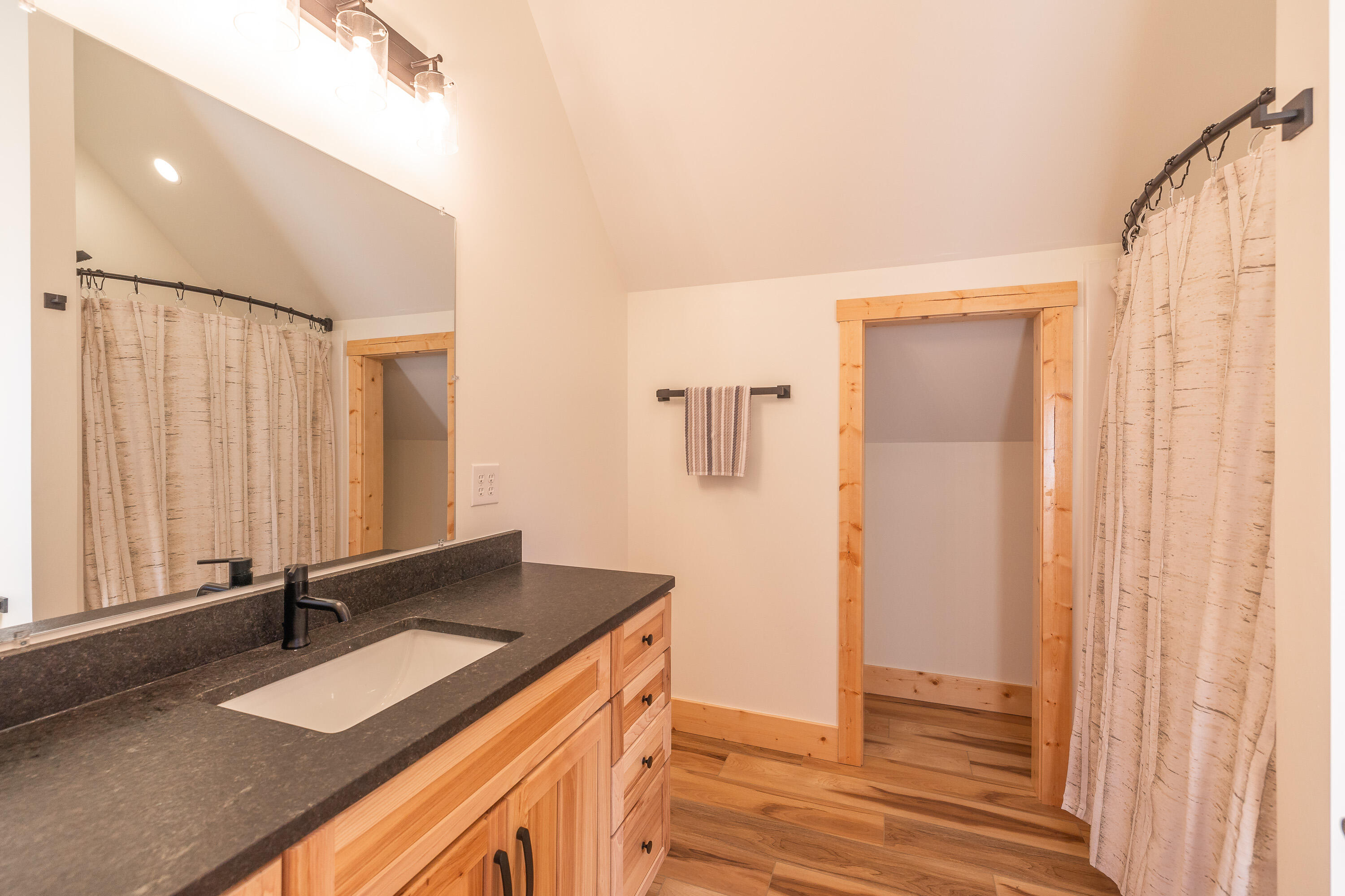 property viewer photo 61