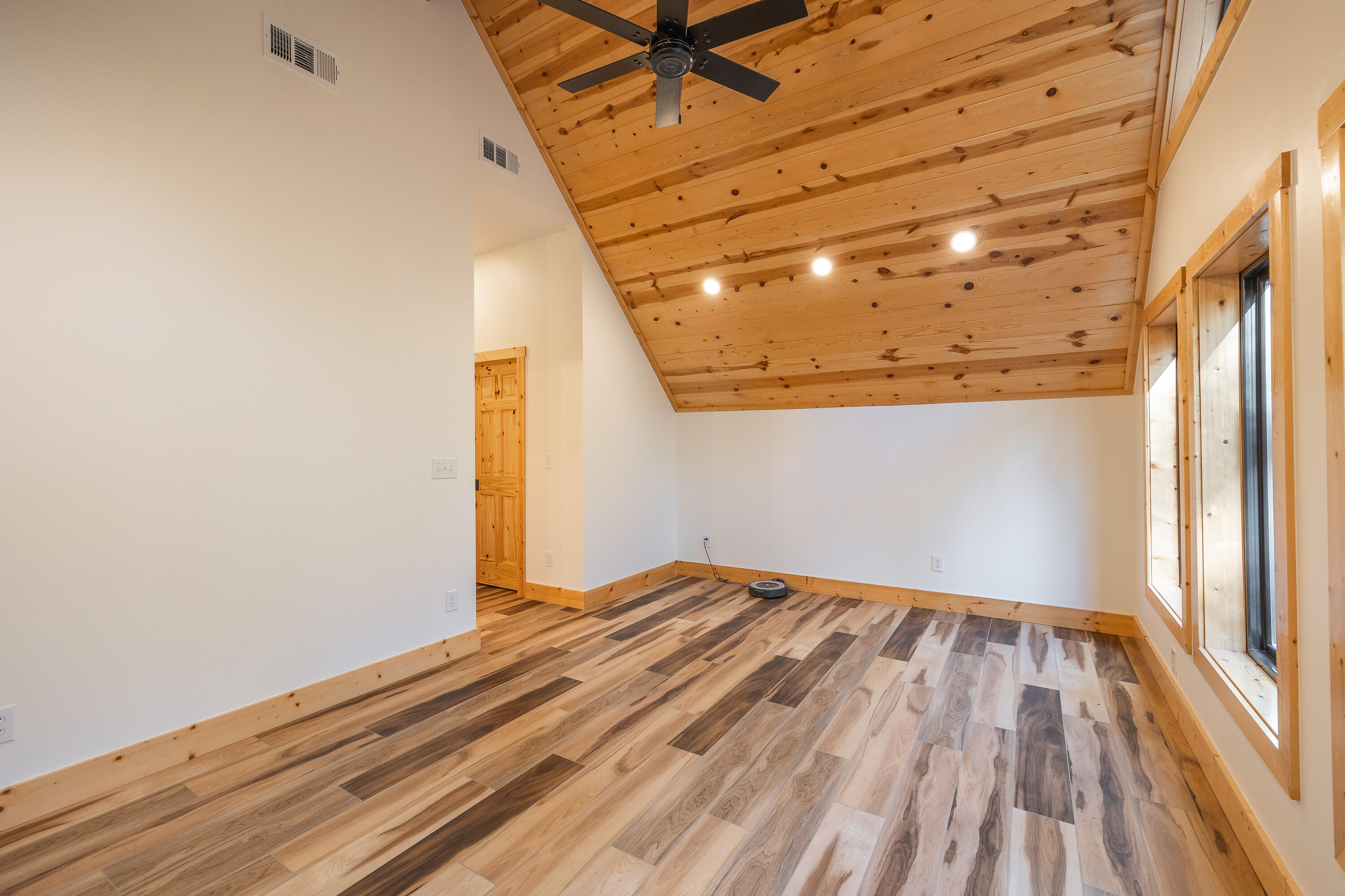 property viewer photo 65