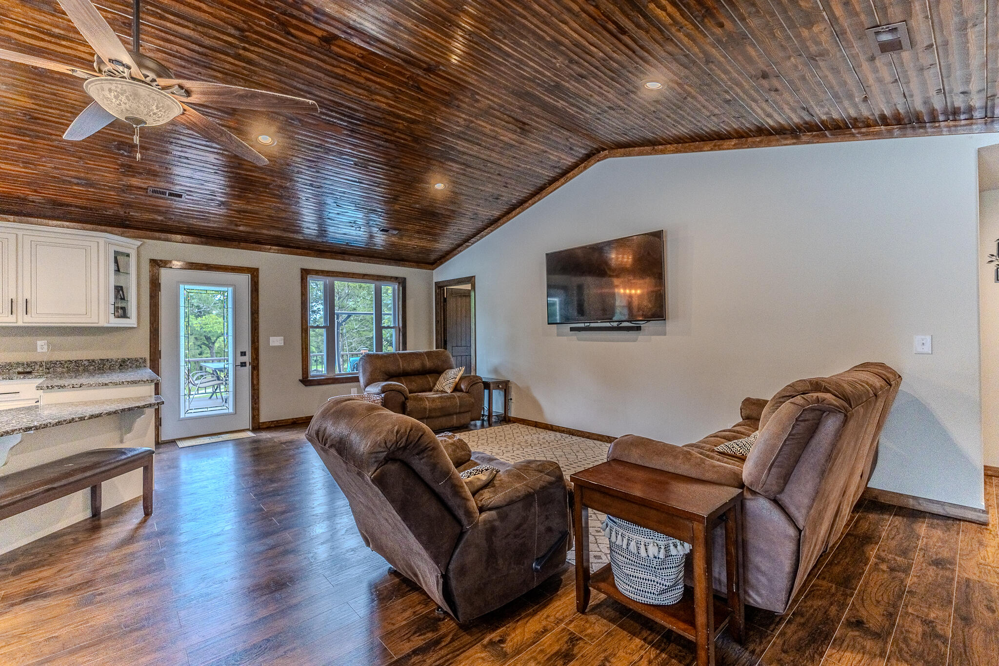 property viewer photo 11