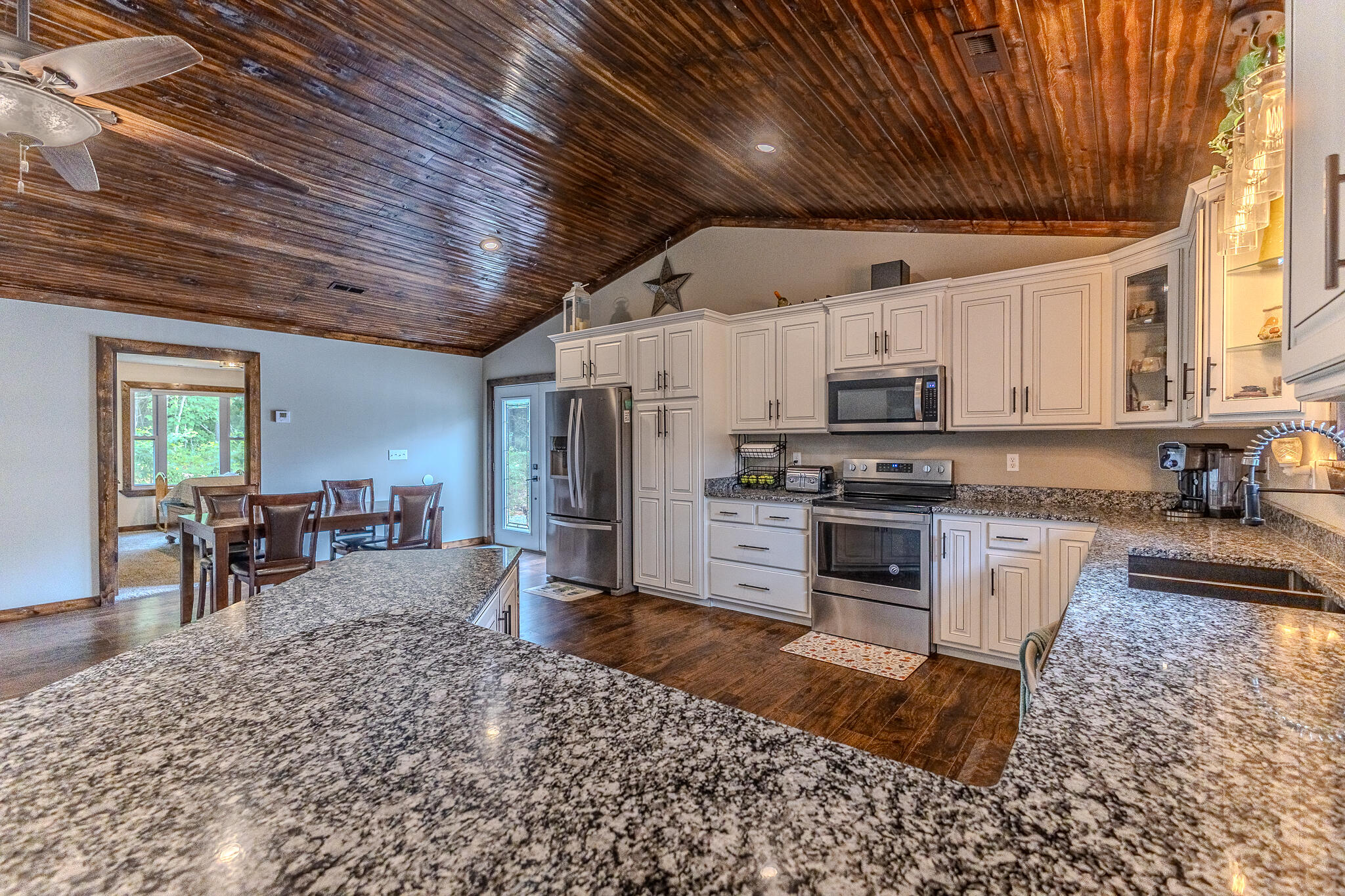 property viewer photo 8