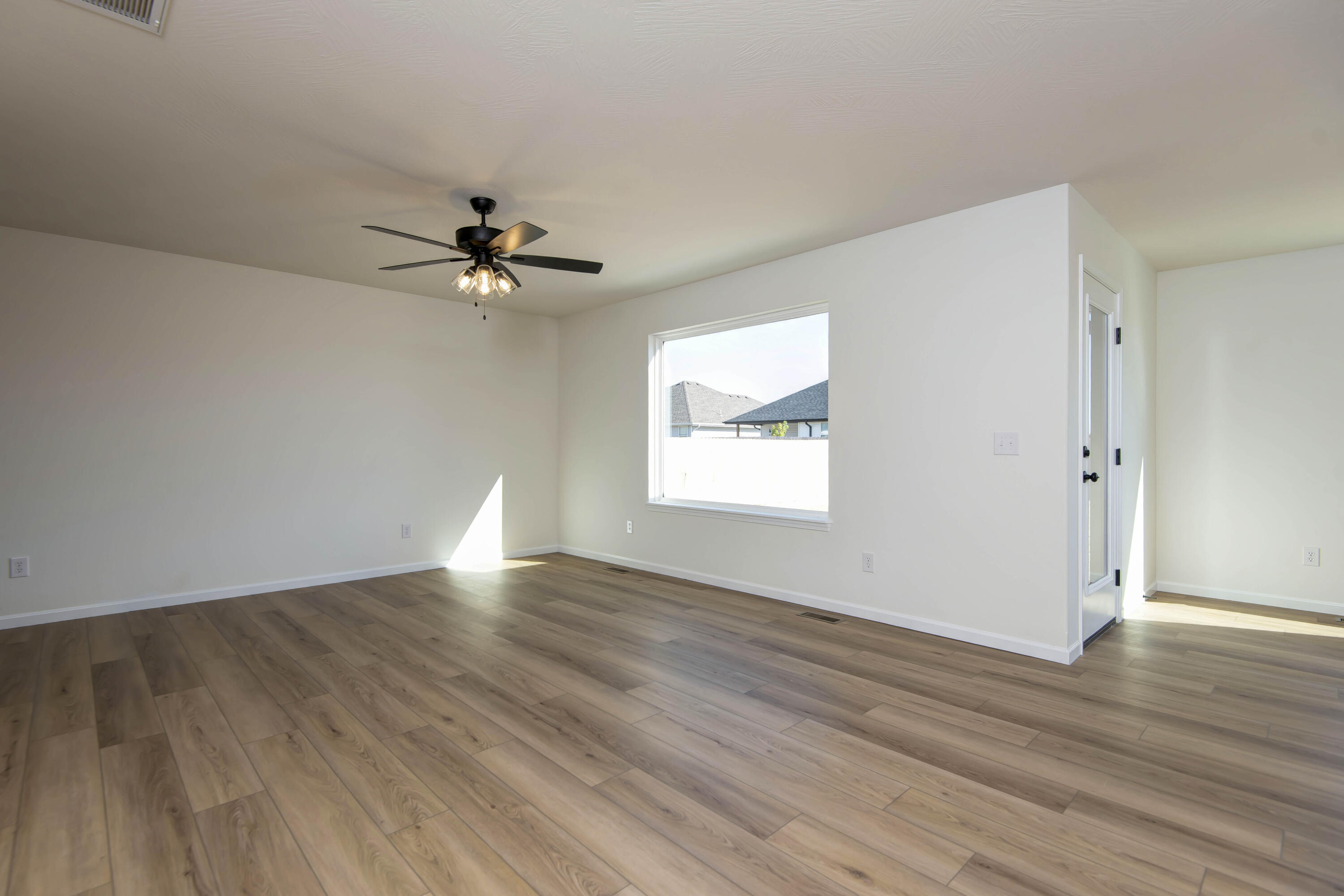 property viewer photo 11