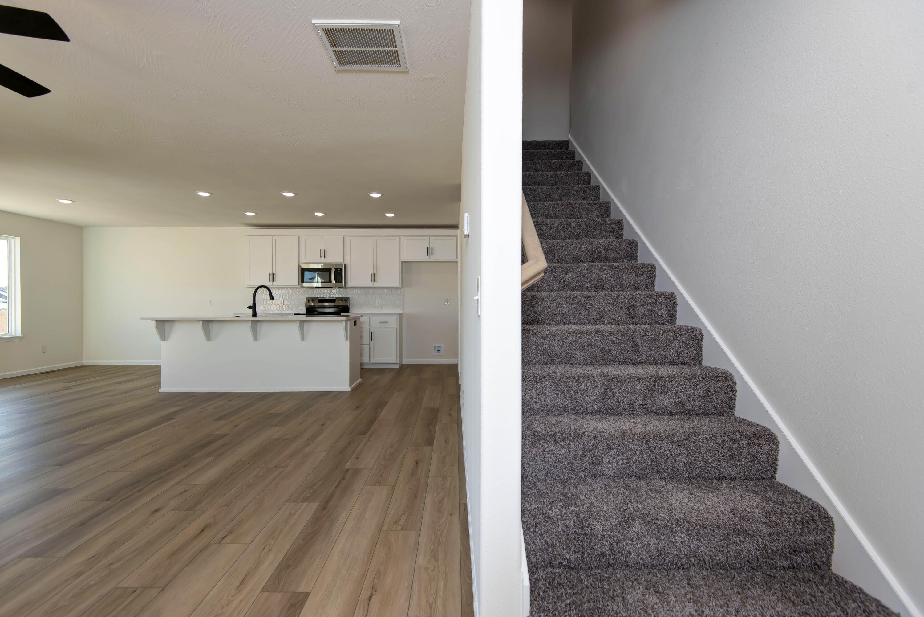property viewer photo 15