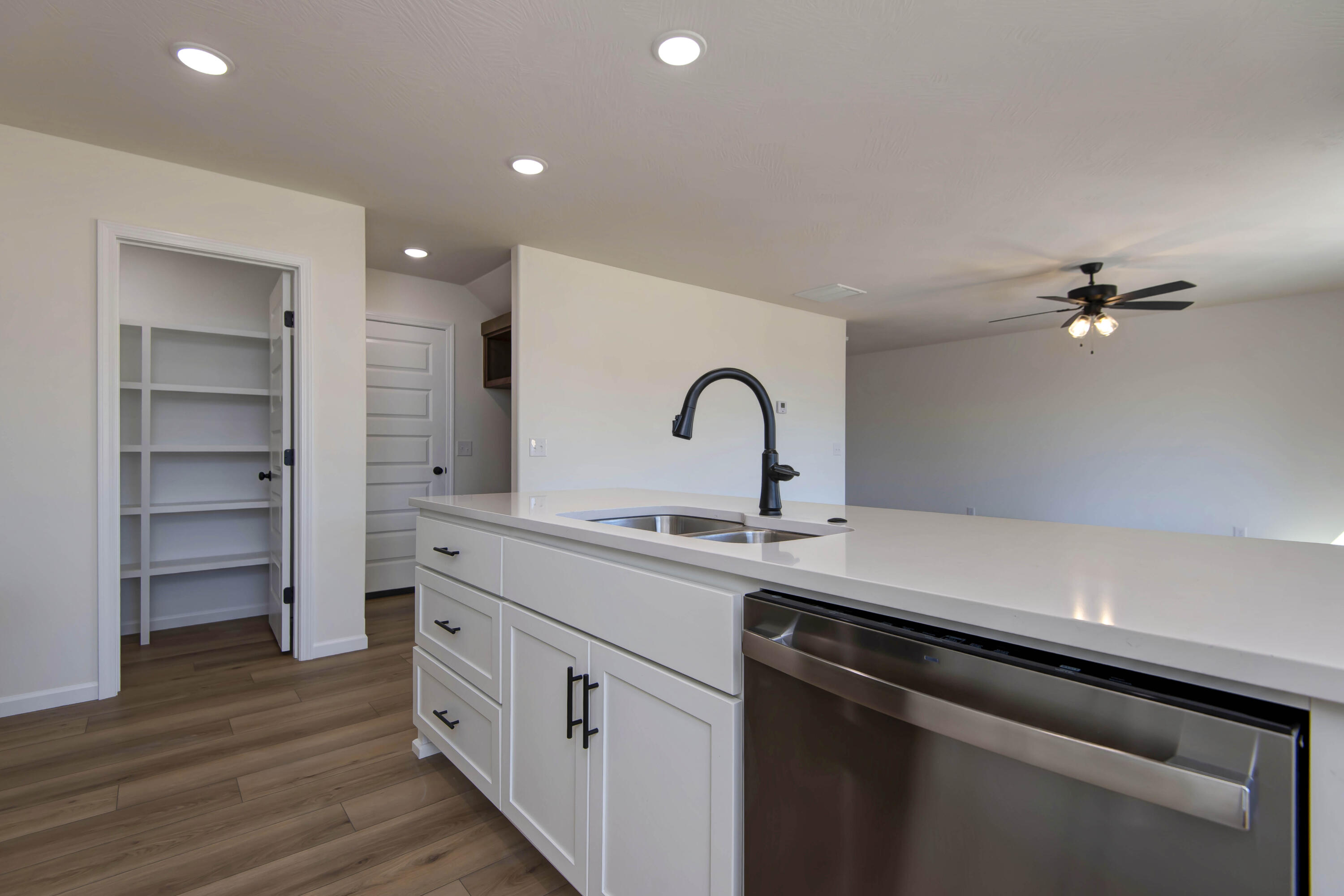 property viewer photo 7