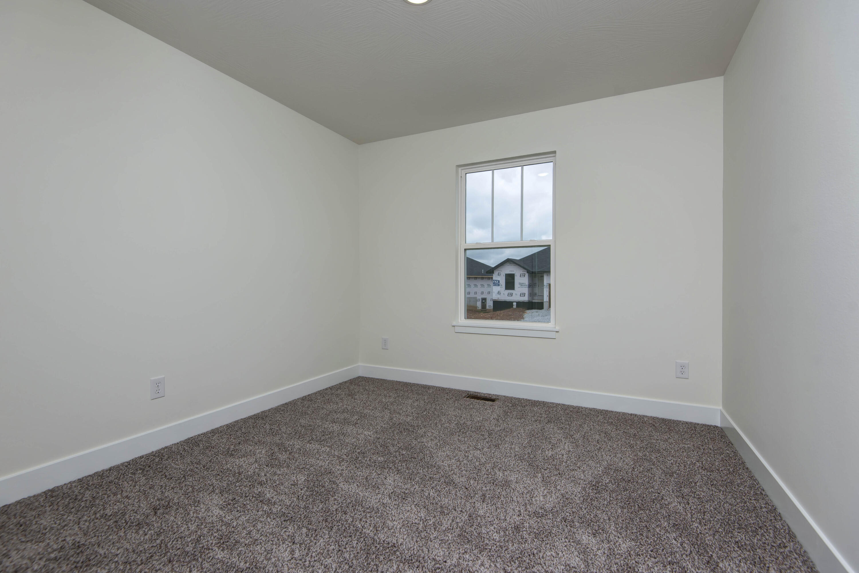 property viewer photo 20