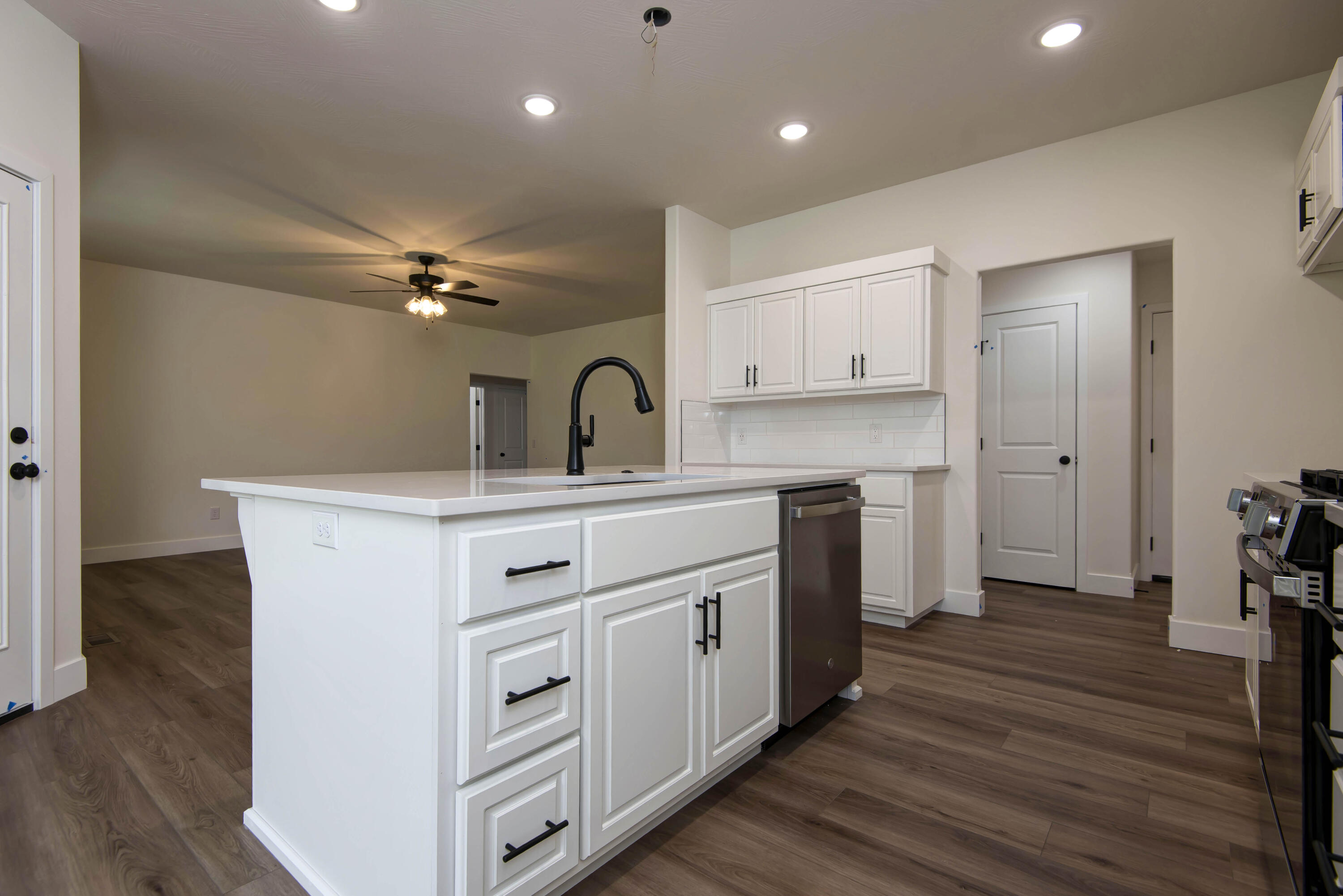 property viewer photo 6