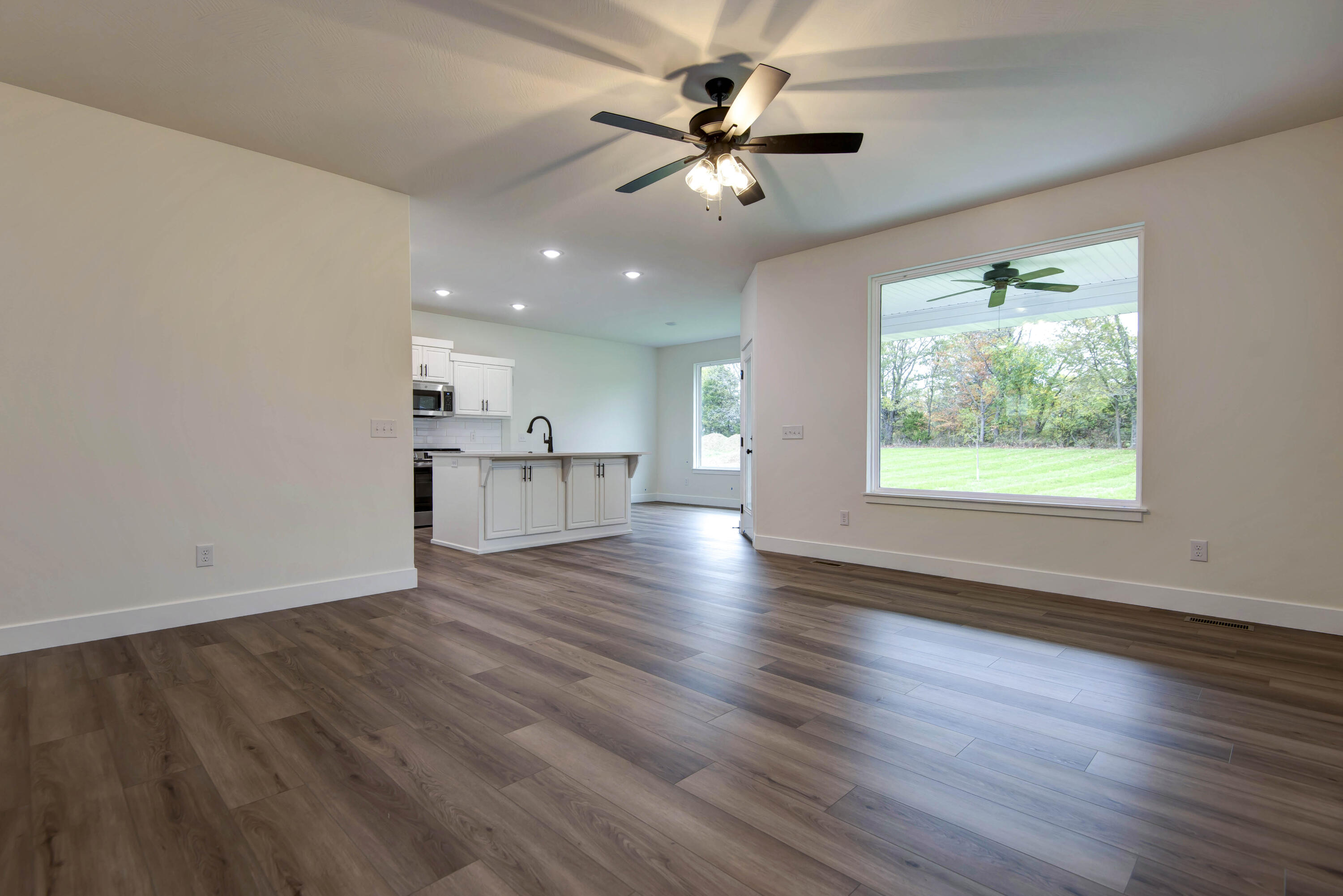 property viewer photo 8