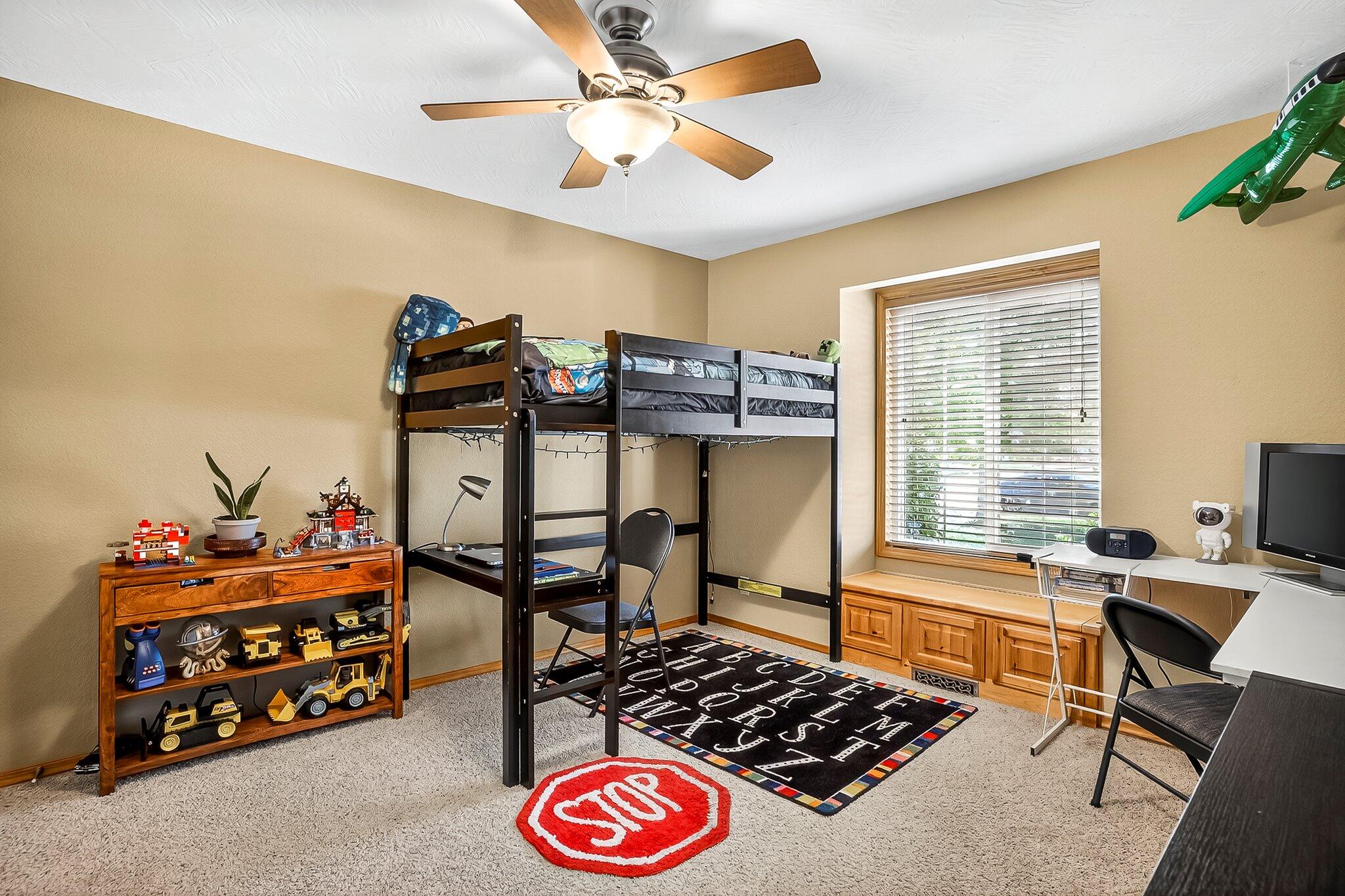 property viewer photo 18
