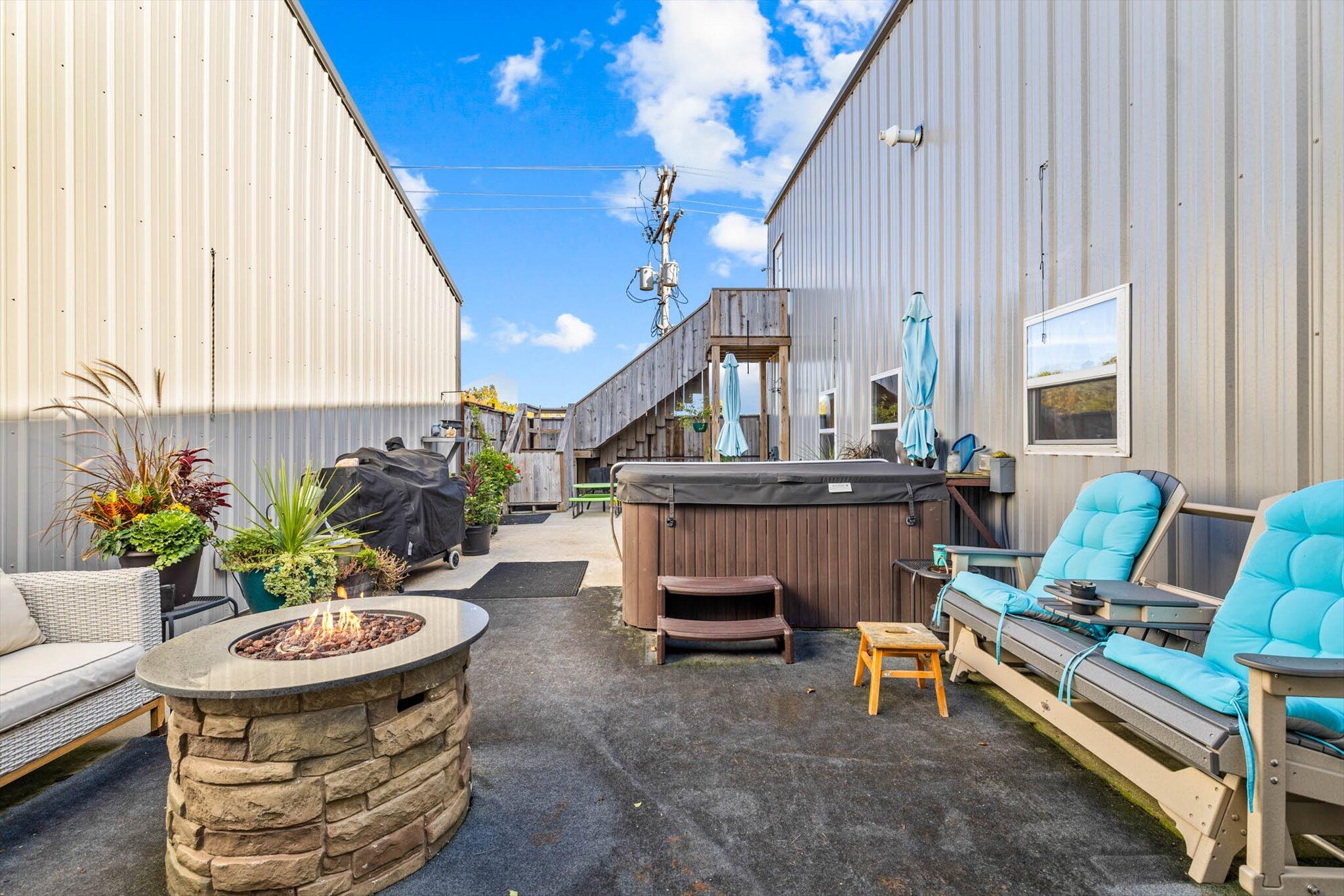main property photo 29